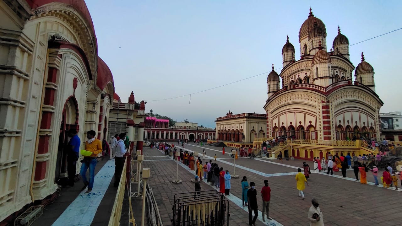 এদিন মন্দির কর্তৃপক্ষ সকাল ৭টা থকে রাত ৩ টে পর্যন্ত মন্দিরের দরজা খোলা রাখার সিদ্ধান্ত নিয়েছে।এদিন মন্দির কর্তৃপক্ষ সকাল ৭টা থকে রাত ৩ টে পর্যন্ত মন্দিরের দরজা খোলা রাখার সিদ্ধান্ত নিয়েছে। এদিন মন্দির কর্তৃপক্ষ সকাল ৭টা থকে রাত ৩ টে পর্যন্ত মন্দিরের দরজা খোলা রাখার সিদ্ধান্ত নিয়েছে।এদিন মন্দির কর্তৃপক্ষ সকাল ৭টা থকে রাত ৩ টে পর্যন্ত মন্দিরের দরজা খোলা রাখার সিদ্ধান্ত নিয়েছে।