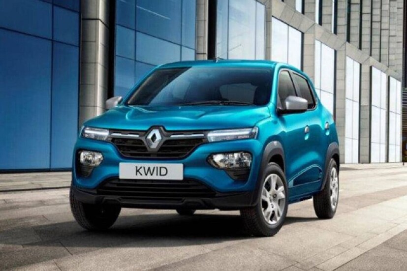Renault Kwid (দাম ২.৯২ লক্ষ টাকা) ফ্রান্সের বিখ্যাত কোম্পানি Renault কোম্পানির৷ হ্যাচব্যাক এই গাড়ি Kwid দুটি ইঞ্জিনে পাওয়া যায়৷ এর ০.৮ লিটারের ক্ষমতা ইঞ্জিনের 54 PS পাওয়ার ও 72 NM টার্ক জেনেরেট করে৷ ১.০ লিটার ইঞ্জিনের ইঞ্জিন 68 PS পাওয়ার ও 91 NM টার্ক জেনেরট করে৷ সাধারণভাবে এই গাড়ি প্রতি লিটারে ২৪ কিলোমিটার মাইলেজ দেয়৷ সম্প্রতি এই গাড়িকে আরও আধুনিক করে বাজারে এনেছে কোম্পানি৷ এতে রয়েছে ৭ ইঞ্চি টাচস্ক্রিন ইনফোটেনমেন্ট সিস্টেম, রিভার্স পার্কিং ক্যামেরা, ডিজিটাল স্পিডোমিটার, ম্যানুয়াল এসি, পাওয়ার স্টিয়ারিং, রিয়র সিট ও আর্মরেস্ট পাওয়া যায়৷ Photo- File 