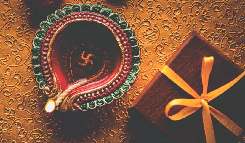 তাই আর দেরি না করে আজই Flipkart বা Amazon-এর ওয়েবসাইটে যান। চটপট এই ডিভাইজগুলি সার্চ করুন। ফিচারগুলি চেক করে নিয়ে আর দাম দেখে অর্ডার করে দিন।