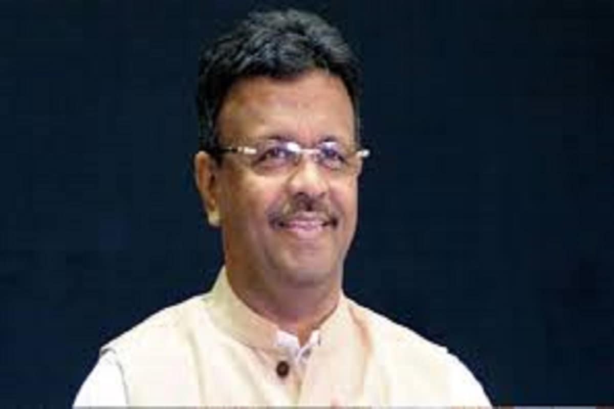 এইবার বিজেপির রাজ্য সভাপতি দিলীপ ঘোষকে এক হাত নিলেন তৃণমূল কংগ্রেস নেতা তথা রাজ্যের মন্ত্রী ফিরহাদ হাকিম৷ ফাইল ছবি ৷ এইবার বিজেপির রাজ্য সভাপতি দিলীপ ঘোষকে এক হাত নিলেন তৃণমূল কংগ্রেস নেতা তথা রাজ্যের মন্ত্রী ফিরহাদ হাকিম৷ ফাইল ছবি ৷
