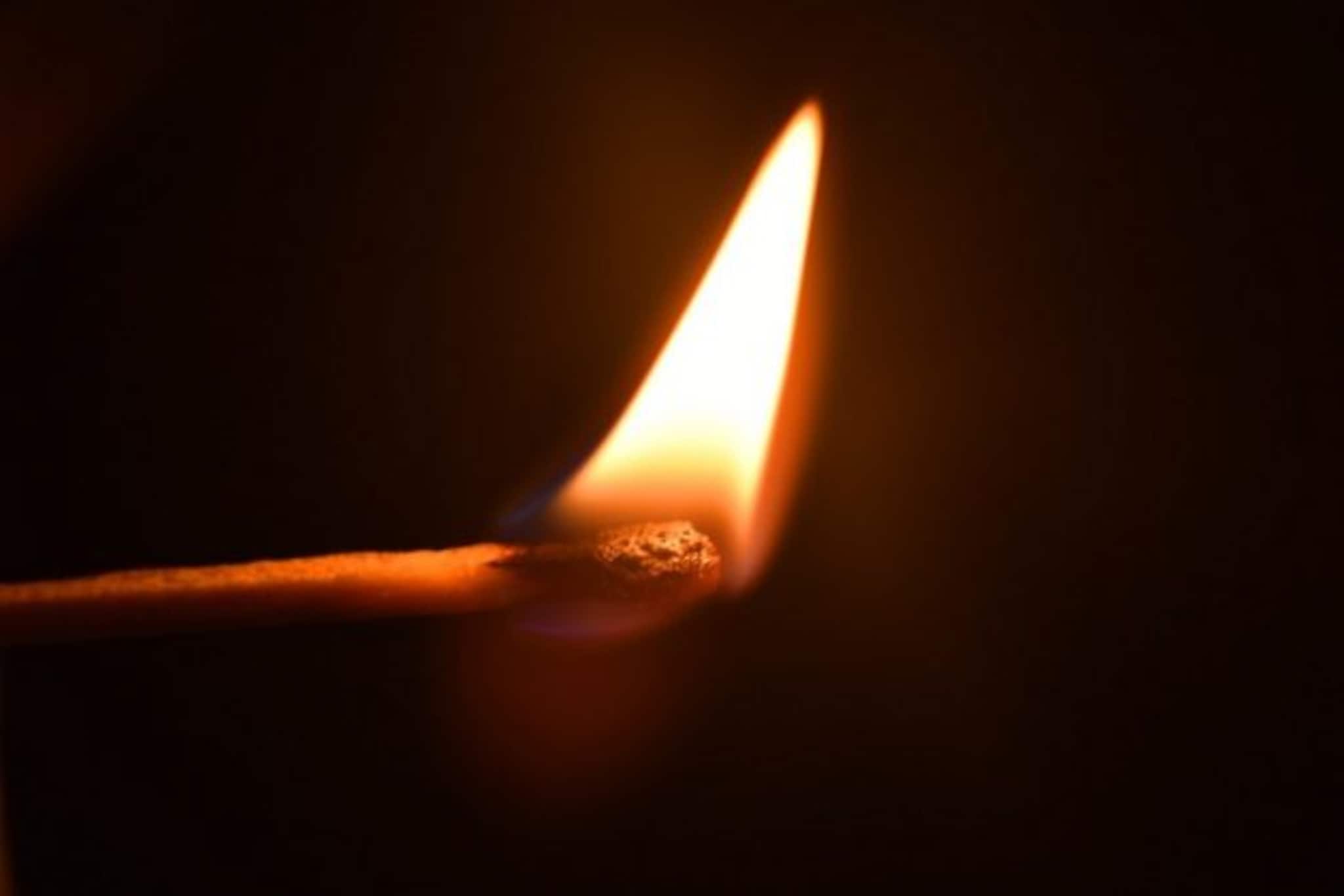 ভিডিও বানাতে গিয়ে যৌনাঙ্গ পুড়ে ছারখার ! ঝড়ের গতিতে ভাইরাল ভিডিও