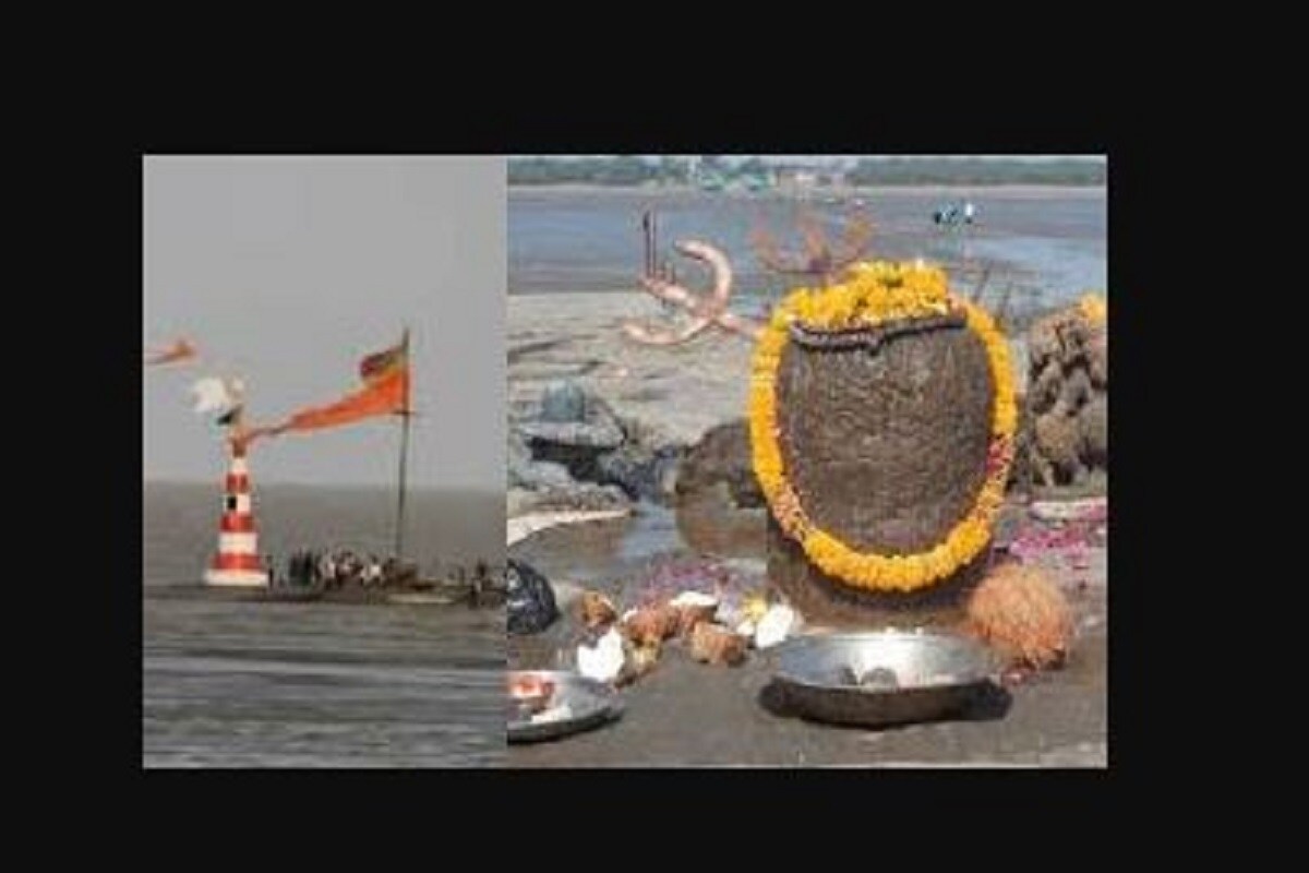 প্রচলিত আছে, নিজেদের সমস্ত পাপ ধুয়ে ফেলার জন্যে আরব সাগরের নিচে পাঁচটি শিবলিঙ্গ গড়েন পাণ্ডবরা। পঞ্চ পাণ্ডবের গড়া সেই পাঁচটি শিবলিঙ্গ আজও বর্তমান৷ তাই এই মন্দিরের নাম নিষ্কলঙ্কেশ্বর। Photo- Collected প্রচলিত আছে, নিজেদের সমস্ত পাপ ধুয়ে ফেলার জন্যে আরব সাগরের নিচে পাঁচটি শিবলিঙ্গ গড়েন পাণ্ডবরা। পঞ্চ পাণ্ডবের গড়া সেই পাঁচটি শিবলিঙ্গ আজও বর্তমান৷ তাই এই মন্দিরের নাম নিষ্কলঙ্কেশ্বর। Photo- Collected