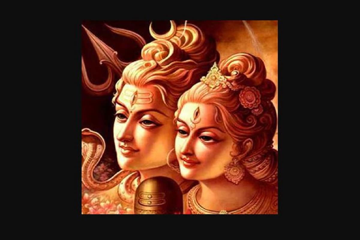 পুরাণ কাহিনি অনুযায়ি, দেবসভায় এক বিশেষ অনুষ্ঠানের আয়োজন হয়েছিল। ওই অনুষ্ঠানে শিব-পার্বতীও আমন্ত্রিত হন । শিব শ্মশানবাসী৷ গাঁজা -র নেশার বুঁদ আত্মভোলা৷ স্ত্রীকে অতিরিক্ত ধনসম্পদে ভরিয়ে দেওয়ার কথা কখনই তাঁর মনে হত না৷ তাই অনুষ্ঠানে পরে যাওয়ার মতো কোনো অলঙ্কার ও আভূষণ তাঁর ছিল না ।Photo- File পুরাণ কাহিনি অনুযায়ি, দেবসভায় এক বিশেষ অনুষ্ঠানের আয়োজন হয়েছিল। ওই অনুষ্ঠানে শিব-পার্বতীও আমন্ত্রিত হন । শিব শ্মশানবাসী৷ গাঁজা -র নেশার বুঁদ আত্মভোলা৷ স্ত্রীকে অতিরিক্ত ধনসম্পদে ভরিয়ে দেওয়ার কথা কখনই তাঁর মনে হত না৷ তাই অনুষ্ঠানে পরে যাওয়ার মতো কোনো অলঙ্কার ও আভূষণ তাঁর ছিল না ।Photo- File