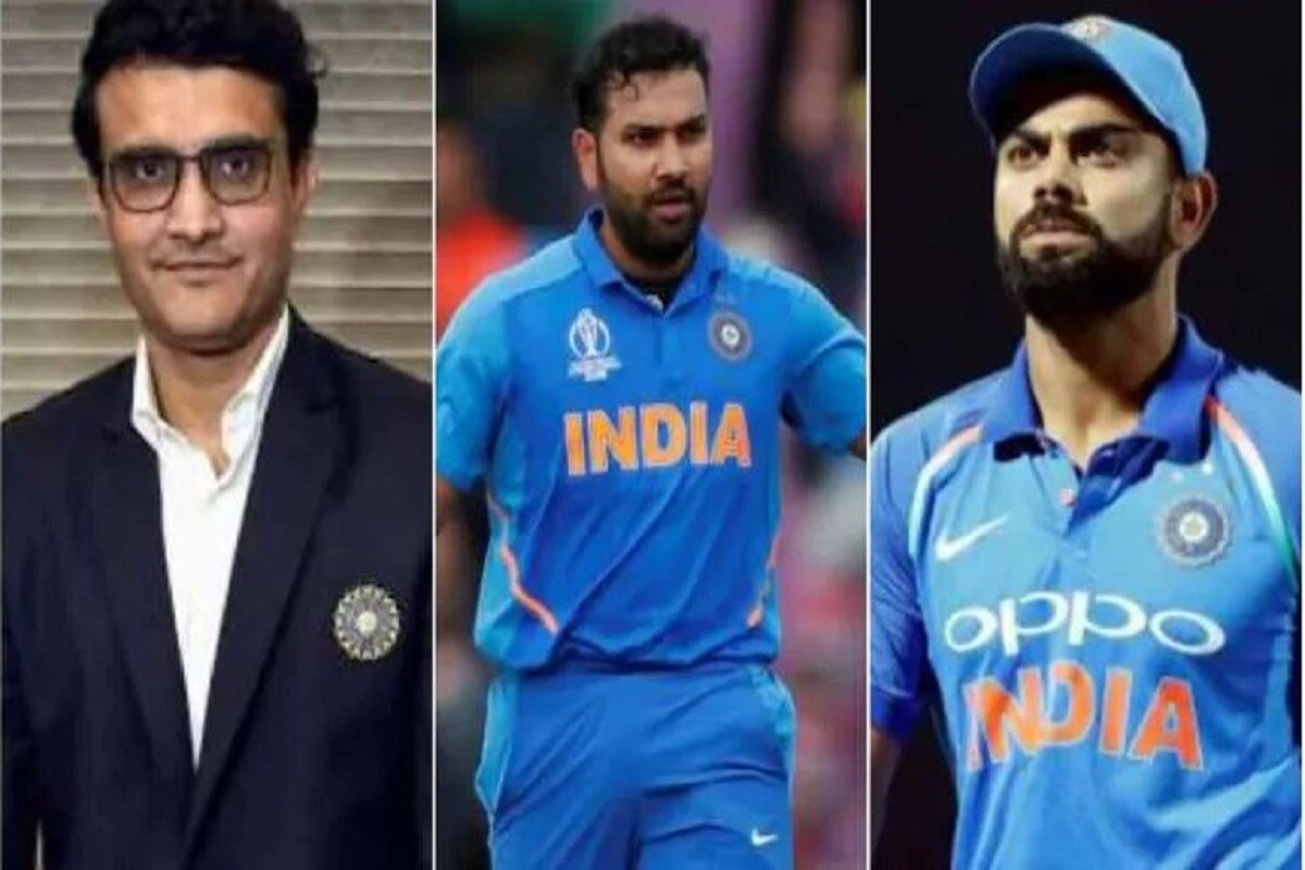 কয়েক দিন আগে সৌরভ গঙ্গোপাধ্যায় জানিয়েছিলেন রোহিতের ফিটনেস নিয়ে৷ আইপিএলের ফাইনালেও ৭০ শতাংশ ফিট অবস্থায় খেলেছেন রোহিত৷ তাই বিসিসিআই প্রেসিডেন্ট বুঝিয়ে দিয়েছিলেন টি টোয়েন্টি ও একদিনের ক্রিকেট দলে তাঁকে রাখা হয়নি৷ রাখা হয়েছে টেস্ট দলে৷ Photo- File কয়েক দিন আগে সৌরভ গঙ্গোপাধ্যায় জানিয়েছিলেন রোহিতের ফিটনেস নিয়ে৷ আইপিএলের ফাইনালেও ৭০ শতাংশ ফিট অবস্থায় খেলেছেন রোহিত৷ তাই বিসিসিআই প্রেসিডেন্ট বুঝিয়ে দিয়েছিলেন টি টোয়েন্টি ও একদিনের ক্রিকেট দলে তাঁকে রাখা হয়নি৷ রাখা হয়েছে টেস্ট দলে৷ Photo- File