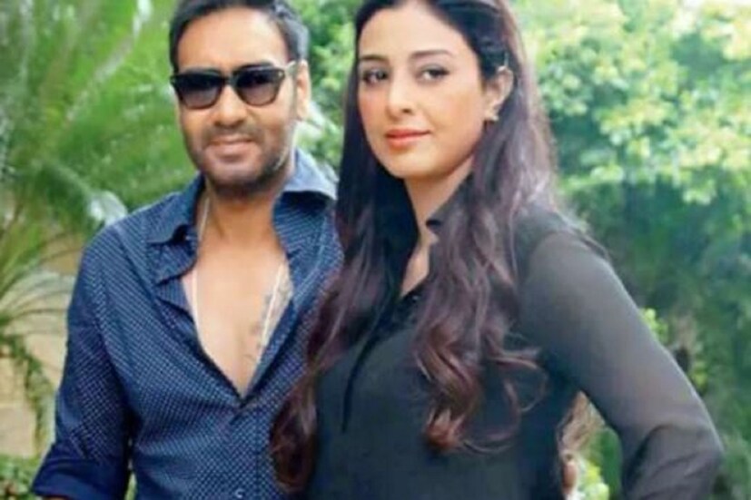৪. মঞ্জু টাবু বললেই কোথাও একটা অজয় দেবগণের নামও চলে আসে। সে কি সংবাদমাধ্যমের তৈরি গুজবের জন্য? তবে তাঁদের জুটির দারুণ হিট ছবি রয়েছে৷ সম্প্রতি, দে দে পেয়ার দে ছবিতে অজয়ের প্রাক্তন স্ত্রীর চরিত্রে টাবুর অসামান্য অভিনয়ের কথা জানেন সবাই। আধুনিক সময়ের দাবি মেনে টাবু রূপ দিয়েছেন চরিত্রটিকে।