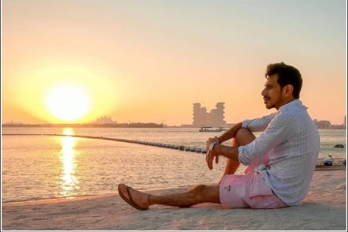 এদিকে আইপিএল শেষ হওয়ার পর আবার দেশে ফিরে এসেছেন ধনশ্রী৷ এদিকে চাহাল ভারতীয় দলের সঙ্গে ইতিমধ্যেই অস্ট্রেলিয়া সফরের জন্য সিডনিতে পৌঁছে গেছেন৷ ধনশ্রী তাই নিজের হবু বরের সঙ্গে কাটানো দারুণ সময়ের ছবি ও ভিডিও শেয়ার করেছেন৷ (Dhanashree Verma/Instagram) এদিকে আইপিএল শেষ হওয়ার পর আবার দেশে ফিরে এসেছেন ধনশ্রী৷ এদিকে চাহাল ভারতীয় দলের সঙ্গে ইতিমধ্যেই অস্ট্রেলিয়া সফরের জন্য সিডনিতে পৌঁছে গেছেন৷ ধনশ্রী তাই নিজের হবু বরের সঙ্গে কাটানো দারুণ সময়ের ছবি ও ভিডিও শেয়ার করেছেন৷ (Dhanashree Verma/Instagram)