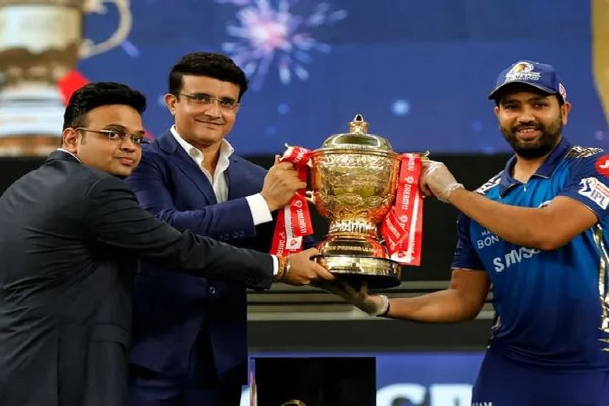 এদিকে সামনের বছরের নিলামের জন্য এখনও কোনও নির্দেশিকা আসেনি ফ্রাঞ্চাইজিদের কাছে৷ আইপিএল ২০২১- বিসিসিআই চাইছে সামনের মরশুমে নবম একটি দল যোগ করতে৷ এটা হলে সব দলই সামনের মরশুমে একেবারে ঝকঝকে নতুন দল তৈরি করতে পারবে৷ Photo-File এদিকে সামনের বছরের নিলামের জন্য এখনও কোনও নির্দেশিকা আসেনি ফ্রাঞ্চাইজিদের কাছে৷ আইপিএল ২০২১- বিসিসিআই চাইছে সামনের মরশুমে নবম একটি দল যোগ করতে৷ এটা হলে সব দলই সামনের মরশুমে একেবারে ঝকঝকে নতুন দল তৈরি করতে পারবে৷ Photo-File