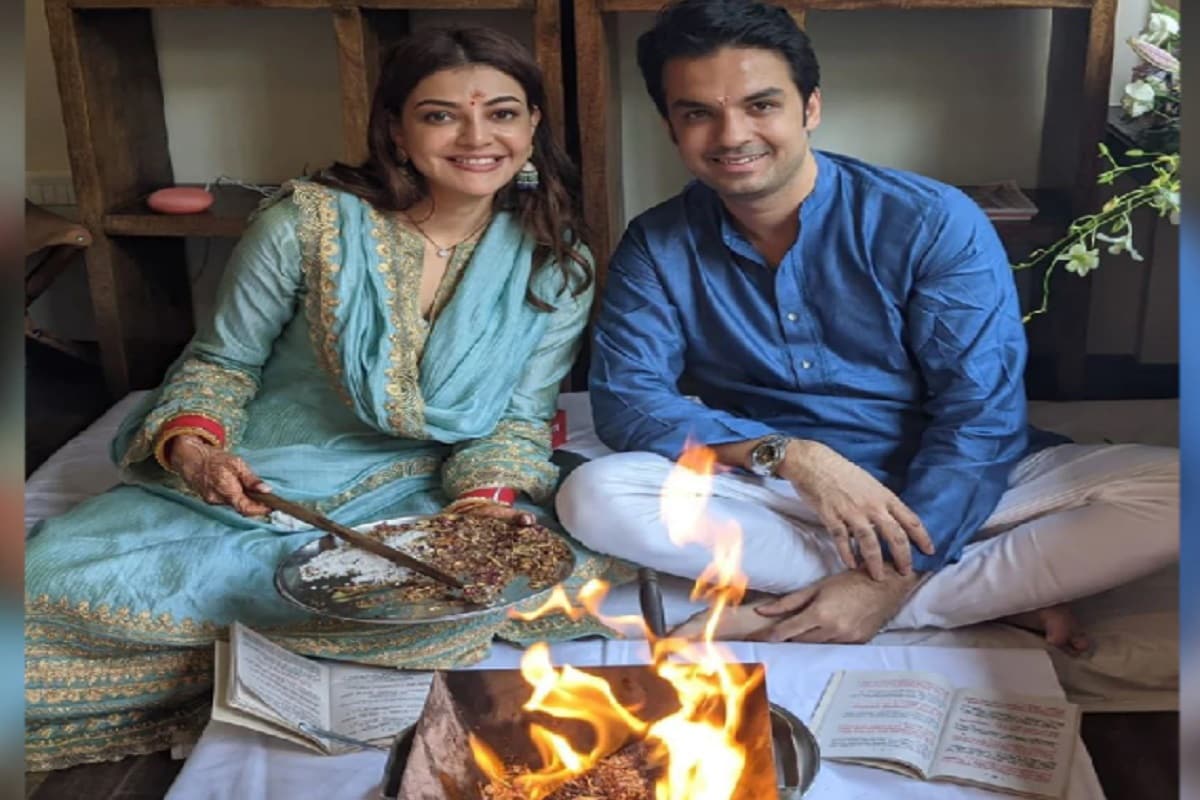 দক্ষিণী ছবি থেকে বলিউড নিজের আলাদা করে পরিচয় প্রতিষ্ঠিত করেছেন কাজল আগরওয়াল ৷ সম্প্রতি তাঁর বয়ফ্রেন্ড গৌতম কিচলুকে বিয়ে করেছেন ৷ এরই মাঝে এই বছর প্রথম করবা চৌথের ব্রত করবেন ৷ Instagram @nehakakkar. দক্ষিণী ছবি থেকে বলিউড নিজের আলাদা করে পরিচয় প্রতিষ্ঠিত করেছেন কাজল আগরওয়াল ৷ সম্প্রতি তাঁর বয়ফ্রেন্ড গৌতম কিচলুকে বিয়ে করেছেন ৷ এরই মাঝে এই বছর প্রথম করবা চৌথের ব্রত করবেন ৷ Instagram @nehakakkar.
