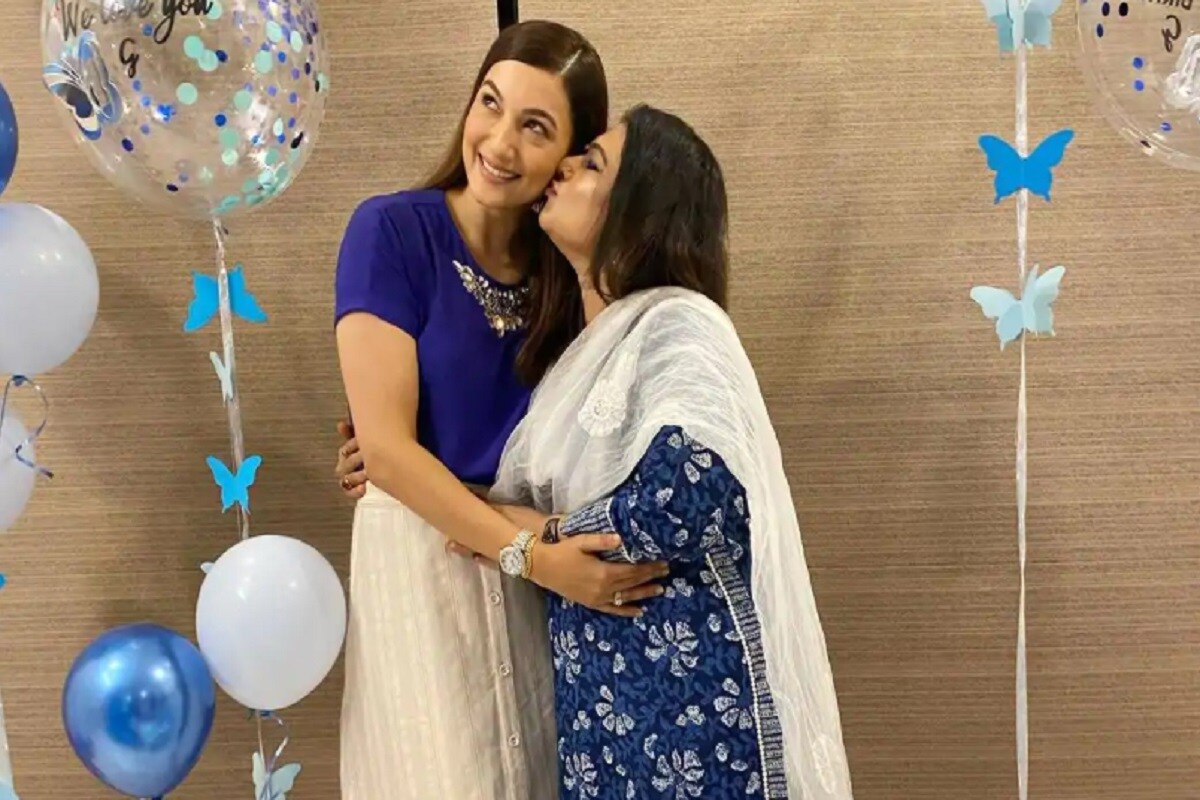 ফারজানা সমস্ত ছবি শেয়ার করে লিখেছেন আমাদের পরিবারে তোমাকে স্বাগত জানাচ্ছি ৷ এরই সঙ্গে জায়েদ ও গহর তোমাদের জন্য অনেক আশীর্বাদ, ভালবাসা সমর্থন চিরকালই তোমার সঙ্গে থাকবে ৷ সব সময়েই খুশিতে থাক ৷ @farzana765/Instagram. ফারজানা সমস্ত ছবি শেয়ার করে লিখেছেন আমাদের পরিবারে তোমাকে স্বাগত জানাচ্ছি ৷ এরই সঙ্গে জায়েদ ও গহর তোমাদের জন্য অনেক আশীর্বাদ, ভালবাসা সমর্থন চিরকালই তোমার সঙ্গে থাকবে ৷ সব সময়েই খুশিতে থাক ৷ @farzana765/Instagram.