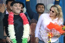 ফুটবল আর বিতর্ক এই দুই নিয়েই মারাদোনা, বর্ণময় অধ্যায়ের হঠাৎ সমাপ্তি ফুটবল আর বিতর্ক এই দুই নিয়েই মারাদোনা, বর্ণময় অধ্যায়ের হঠাৎ সমাপ্তি