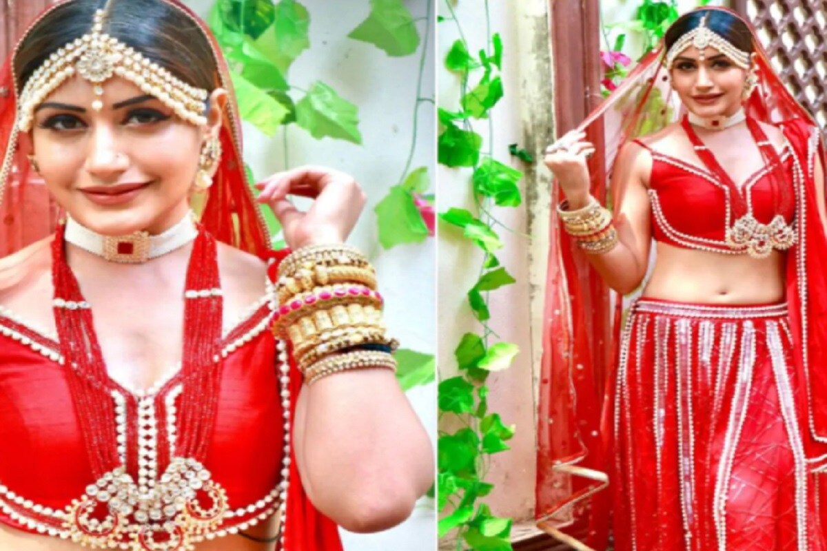 নাগিন ৫-এর একটি দৃশ্যের সুরভি চন্দনার কনের বেশের ছবি ইনস্টাগ্রামে শেয়ার করেছেন ৷ ছবিগুলি শেয়ার করে সুরভি লিখেছেন 'টিভিতে কতবার যে বিয়ে করছি তা আমার আর মনে নেই' কিন্তু কনের মত সাজলে এক আলাদা অনুভূতি হয় তাঁর ৷ কিন্তু সত্যিকারের বিয়েতে কী হবে একমাত্র তা জানেন ঈশ্বর ৷ @officialsurbhic/Instagram. নাগিন ৫-এর একটি দৃশ্যের সুরভি চন্দনার কনের বেশের ছবি ইনস্টাগ্রামে শেয়ার করেছেন ৷ ছবিগুলি শেয়ার করে সুরভি লিখেছেন 'টিভিতে কতবার যে বিয়ে করছি তা আমার আর মনে নেই' কিন্তু কনের মত সাজলে এক আলাদা অনুভূতি হয় তাঁর ৷ কিন্তু সত্যিকারের বিয়েতে কী হবে একমাত্র তা জানেন ঈশ্বর ৷ @officialsurbhic/Instagram.