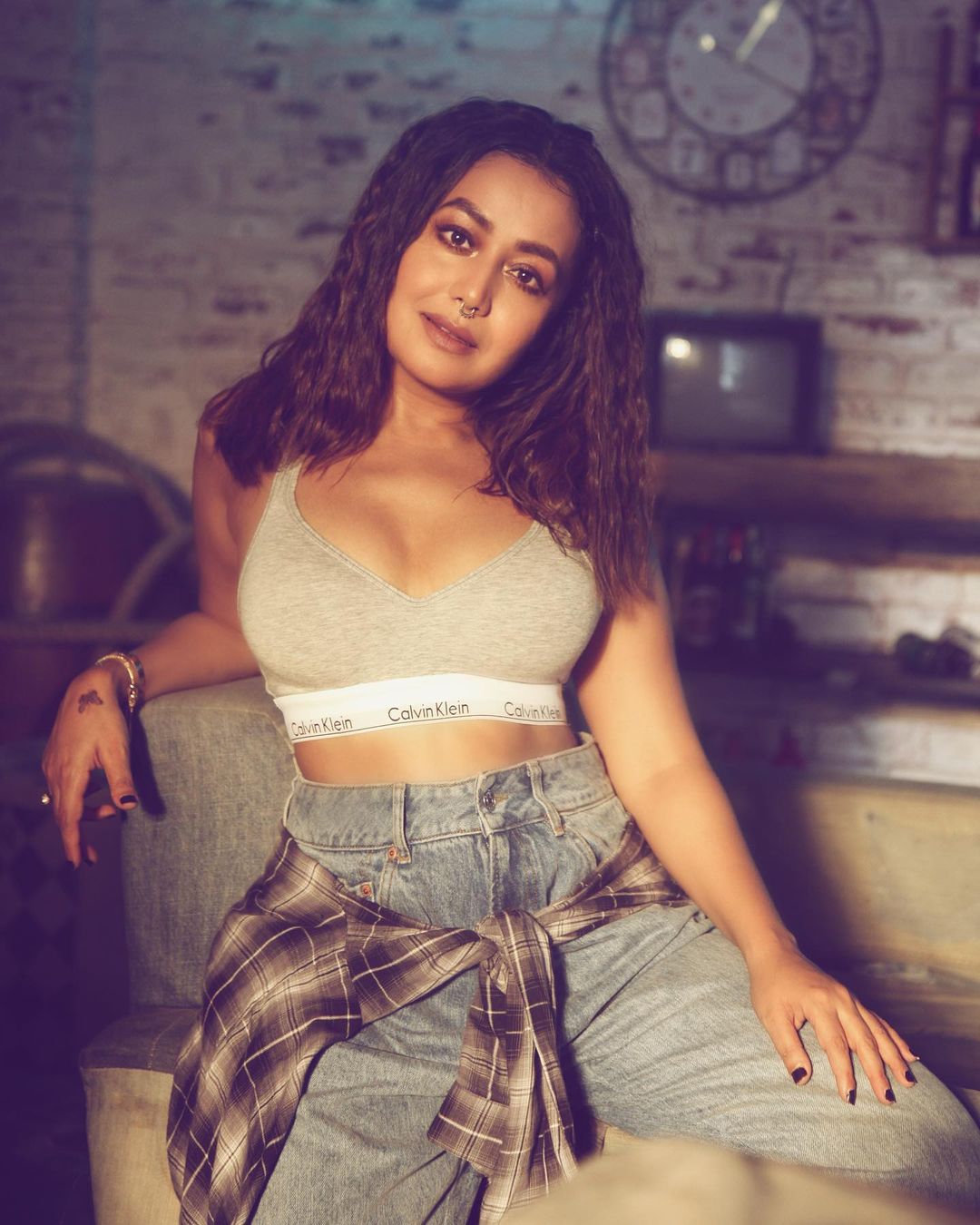 *বৃহস্পতিবার বর্ষশেষের দিন ফের অজানা কোনও ঠিকানায় উড়ে গিয়েছেন দু'জনে। নতুন বছরের শুরু সেখানেই করবেন এই তারকা দম্পতি। তবে কোথায় ছুটি কাটাতে পৌঁছলেন, তা এখনও জানা যায়নি। ছবি: ইনস্টাগ্রাম। *বৃহস্পতিবার বর্ষশেষের দিন ফের অজানা কোনও ঠিকানায় উড়ে গিয়েছেন দু'জনে। নতুন বছরের শুরু সেখানেই করবেন এই তারকা দম্পতি। তবে কোথায় ছুটি কাটাতে পৌঁছলেন, তা এখনও জানা যায়নি। ছবি: ইনস্টাগ্রাম।