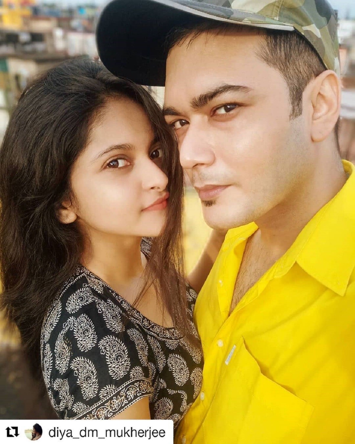 •জনপ্রিয় জুটির এমন প্রেমের ছবি মন কেড়েছে ভক্তদেরও৷ তাই লাইক ও কমেন্টে ভেসেছে সোশ্যাল মিডিয়া৷ •জনপ্রিয় জুটির এমন প্রেমের ছবি মন কেড়েছে ভক্তদেরও৷ তাই লাইক ও কমেন্টে ভেসেছে সোশ্যাল মিডিয়া৷
