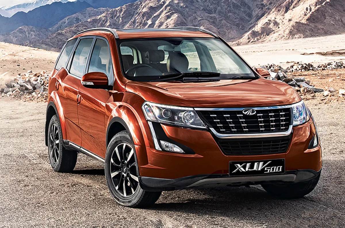 Mahindra XUV500The XUV500 W5 ও XUV500 W7-XUV-র এই দুই গাড়িতেই মিলছে প্রায় একই রকম অফার। পাওয়া যাচ্ছে ১৩ হাজার টাকা পর্যন্ত ক্যাশ ডিসকাউন্ট (Cash Discount)। ৩০ হাজার টাকা পর্যন্ত এক্সচেঞ্জ বোনাস (Exchange Bonus)। পাওয়া যাচ্ছে কর্পোরেট ডিসকাউন্টও, ৯ হাজার টাকা পর্যন্ত কর্পোরেটে ছাড় (Coroprate Discount) । পাশাপাশি এই মডেল দু'টো ছাড়াও XUV-র বাকি মডেলেও ৫ হাজার টাকার অ্যাকসেসারিজ (Complementary Accessories) পাওয়া যাচ্ছে। Mahindra XUV500The XUV500 W5 ও XUV500 W7-XUV-র এই দুই গাড়িতেই মিলছে প্রায় একই রকম অফার। পাওয়া যাচ্ছে ১৩ হাজার টাকা পর্যন্ত ক্যাশ ডিসকাউন্ট (Cash Discount)। ৩০ হাজার টাকা পর্যন্ত এক্সচেঞ্জ বোনাস (Exchange Bonus)। পাওয়া যাচ্ছে কর্পোরেট ডিসকাউন্টও, ৯ হাজার টাকা পর্যন্ত কর্পোরেটে ছাড় (Coroprate Discount) । পাশাপাশি এই মডেল দু'টো ছাড়াও XUV-র বাকি মডেলেও ৫ হাজার টাকার অ্যাকসেসারিজ (Complementary Accessories) পাওয়া যাচ্ছে।
