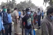 ‘দুয়ারে সরকার’ কর্মসূচিতে ব্যাপক ভিড়ে হুড়োহুড়ি, বর্ধমানে পদপিষ্ঠ অন্তত ৩০ ‘দুয়ারে সরকার’ কর্মসূচিতে ব্যাপক ভিড়ে হুড়োহুড়ি, বর্ধমানে পদপিষ্ঠ অন্তত ৩০