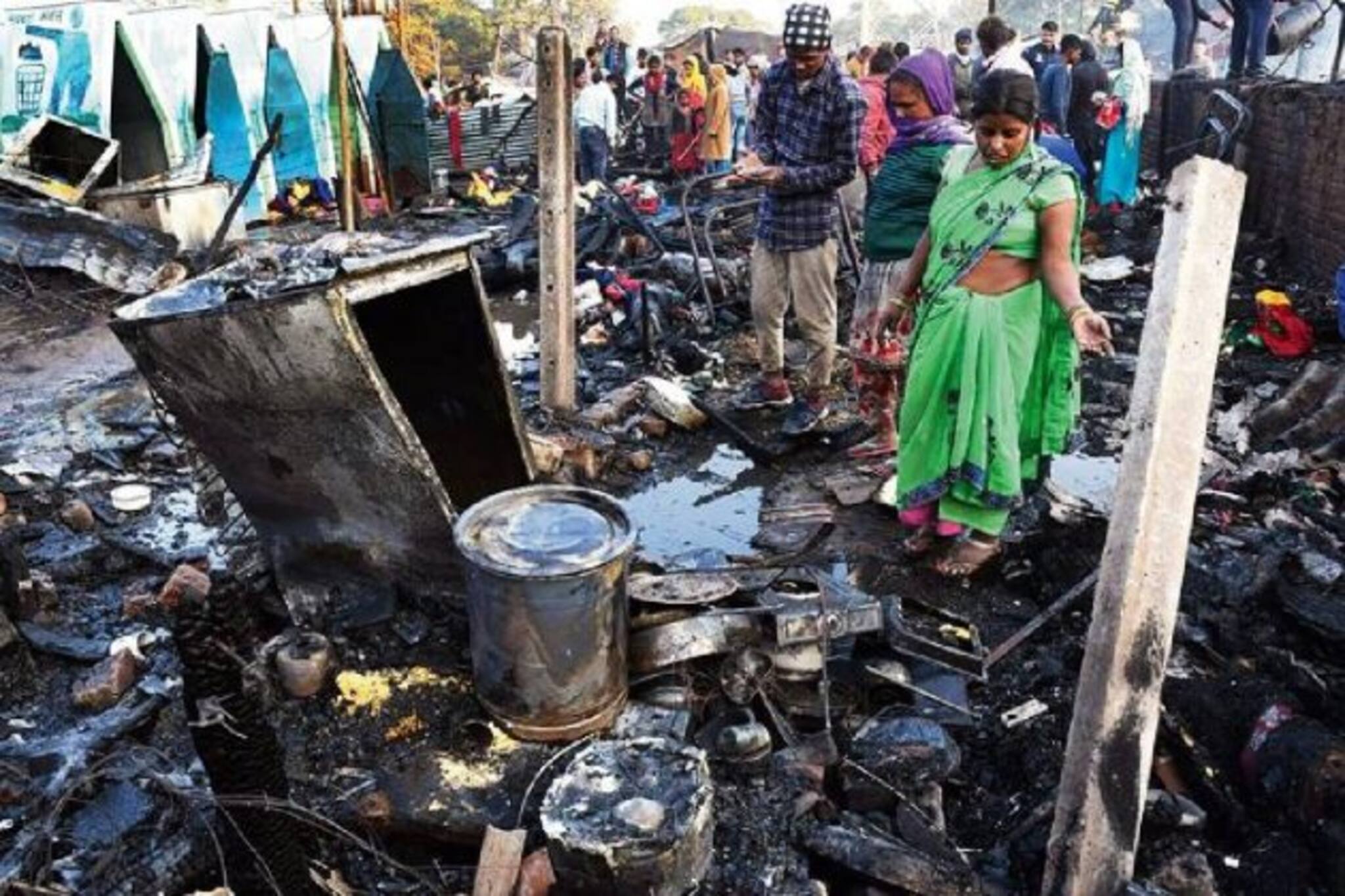 আগুনে ভস্মীভূত বিয়েবাড়ি-সহ গোটা কলোনি ! গয়না, টাকা সবই পুড়ে ছাই