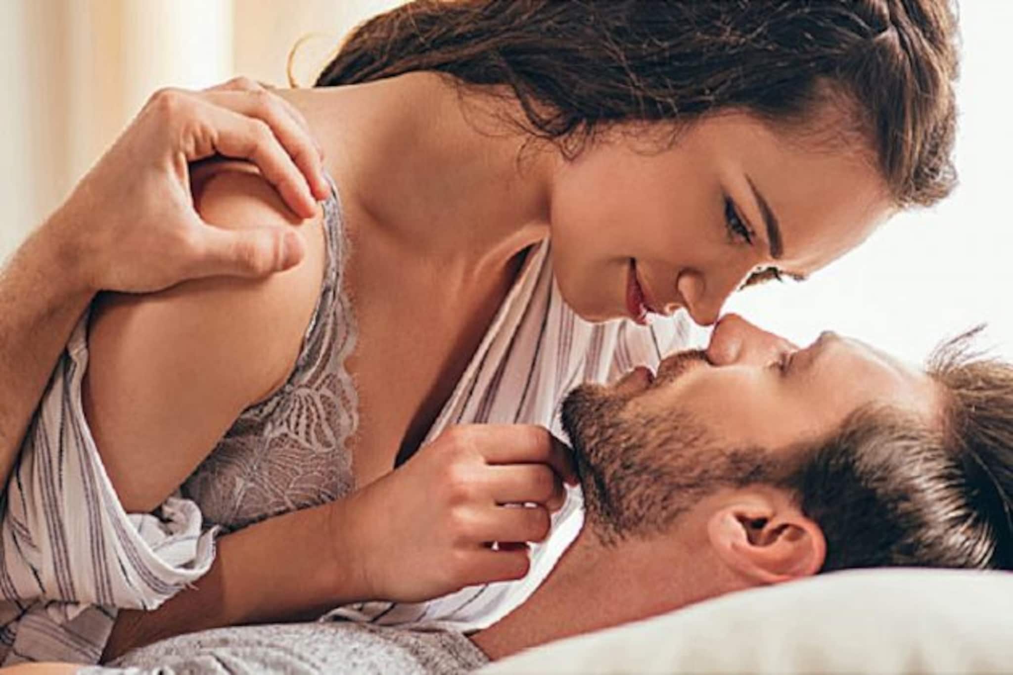 স্বামী/বয়ফ্রেন্ডের পুরুষে আসক্তি? কী করণীয়, বলছেন বিশেষজ্ঞা