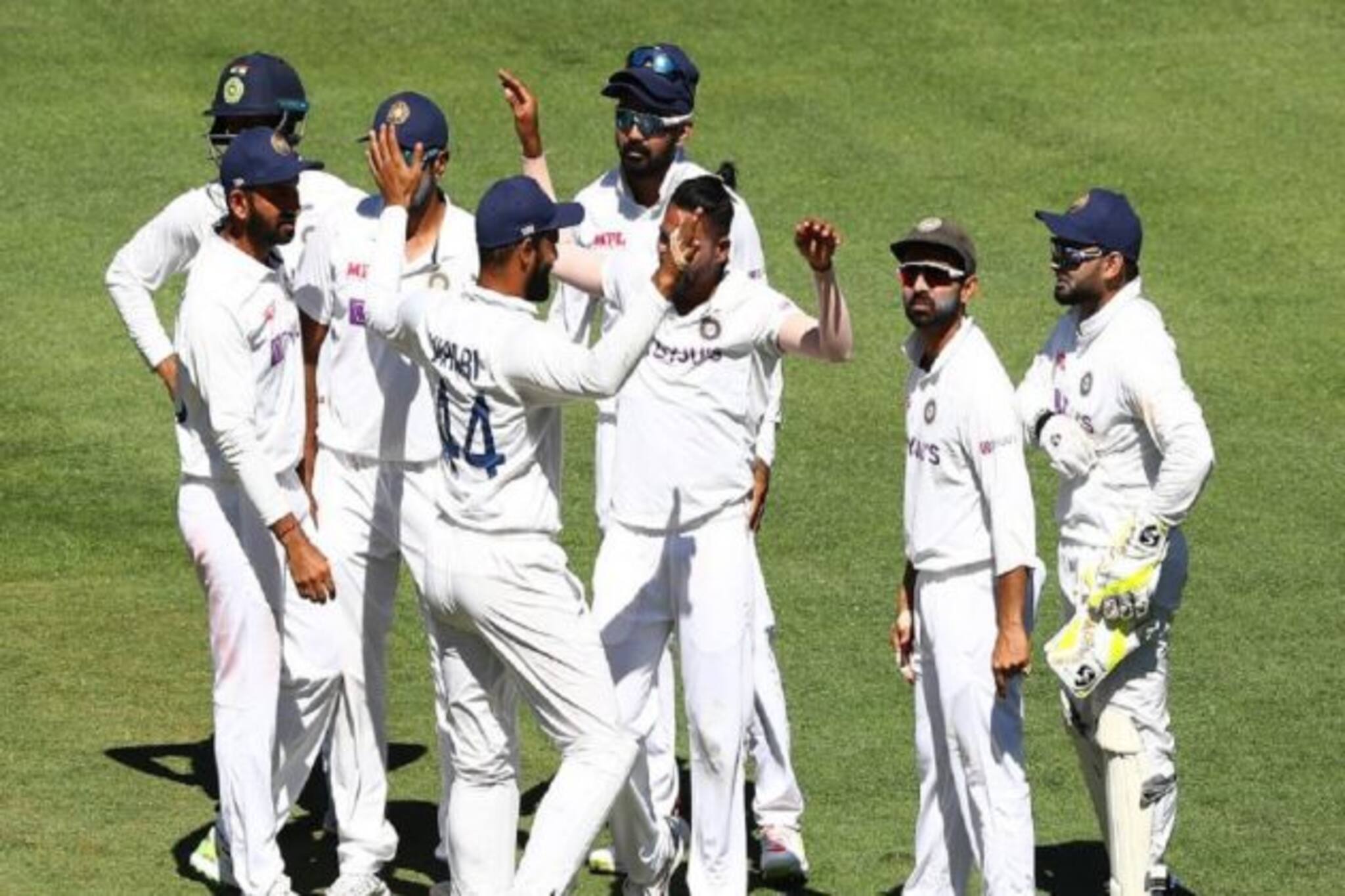 India vs Australia: মেলবোর্নে বুমরাহ-অশ্বিনদের দাপটে অস্ট্রেলিয়া শেষ ১৯৫ রানে, ভারত ১ উইকেটে ৩৬