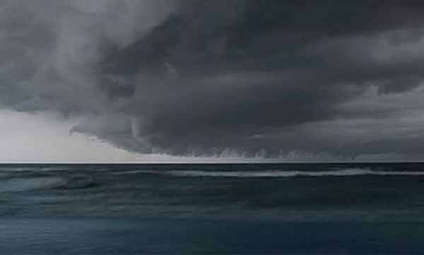 • রাতেও সকালের দিকে শীতের আমেজ থাকলেও বেলা বাড়লে শীতের আমেজ কিছুটা কমবে কলকাতায়। জেলায় জেলায় শীতের আমেজ সারাদিন।নতুন করে পশ্চিমী ঝঞ্ঝা ঢুকছে শুক্রবার উত্তর পশ্চিম ভারতে। এর ফলে হিমালয় সংলগ্ন এলাকা। উত্তর-পশ্চিম ভারতের বিভিন্ন রাজ্য। সিকিম ও অরুণাচলে সপ্তাহান্তে বৃষ্টিও তুষারপাতের সম্ভাবনা। • রাতেও সকালের দিকে শীতের আমেজ থাকলেও বেলা বাড়লে শীতের আমেজ কিছুটা কমবে কলকাতায়। জেলায় জেলায় শীতের আমেজ সারাদিন।নতুন করে পশ্চিমী ঝঞ্ঝা ঢুকছে শুক্রবার উত্তর পশ্চিম ভারতে। এর ফলে হিমালয় সংলগ্ন এলাকা। উত্তর-পশ্চিম ভারতের বিভিন্ন রাজ্য। সিকিম ও অরুণাচলে সপ্তাহান্তে বৃষ্টিও তুষারপাতের সম্ভাবনা।