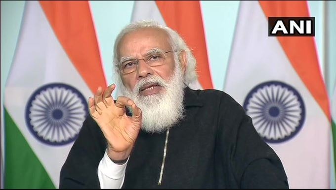 ফেরান কাশ্মীরের খুবই প্রচলিত একটি পোশাক৷ কাশ্মীর উপত্যকায় স্থানীয় বাসিন্দারা এই পোশাক পরতে পছন্দ করেন৷ যেহেতু কাশ্মীরের মানুষের সঙ্গে এ দিন ভার্চুয়াল মাধ্যমে কথা বলেন প্রধানমন্ত্রী, তাই ফেরানকেই বেছে নিয়েছিলেন তিনি৷ Photo-ANI ফেরান কাশ্মীরের খুবই প্রচলিত একটি পোশাক৷ কাশ্মীর উপত্যকায় স্থানীয় বাসিন্দারা এই পোশাক পরতে পছন্দ করেন৷ যেহেতু কাশ্মীরের মানুষের সঙ্গে এ দিন ভার্চুয়াল মাধ্যমে কথা বলেন প্রধানমন্ত্রী, তাই ফেরানকেই বেছে নিয়েছিলেন তিনি৷ Photo-ANI