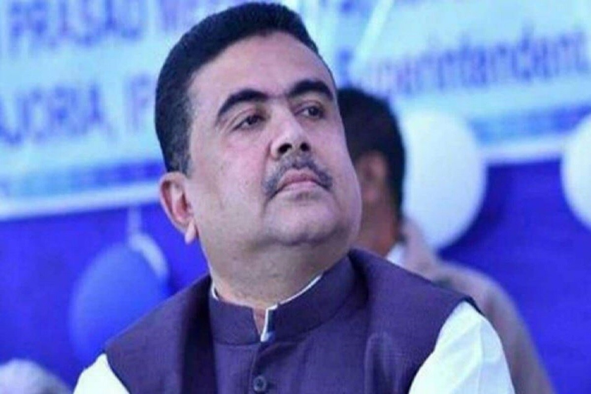 এ দিন হলদিয়ায় স্বাধীনতা সংগ্রামী সতীশচন্দ্র সামন্তের ১২১ তম জন্মদিনের অনুষ্ঠানে অংশ নেন শুভেন্দু অধিকারী৷ সেই অনুষ্ঠানে বক্তব্য রাখতে গিয়ে একেবারে শেষ দিকে নিজের ব্যক্তিগত জীবন নিয়ে মুখ খোলেন শুভেন্দু৷ তিনি জানিয়েছেন, সতীশ সামন্ত, সুশীল ধারার মতো স্বাধানতা সংগ্রামীদের জীবন আদর্শে উদ্বুদ্ধ হয়েই অকৃতদার জীবনযাপনের সিদ্ধান্ত নিয়েছেন তিনি৷ এ দিন হলদিয়ায় স্বাধীনতা সংগ্রামী সতীশচন্দ্র সামন্তের ১২১ তম জন্মদিনের অনুষ্ঠানে অংশ নেন শুভেন্দু অধিকারী৷ সেই অনুষ্ঠানে বক্তব্য রাখতে গিয়ে একেবারে শেষ দিকে নিজের ব্যক্তিগত জীবন নিয়ে মুখ খোলেন শুভেন্দু৷ তিনি জানিয়েছেন, সতীশ সামন্ত, সুশীল ধারার মতো স্বাধানতা সংগ্রামীদের জীবন আদর্শে উদ্বুদ্ধ হয়েই অকৃতদার জীবনযাপনের সিদ্ধান্ত নিয়েছেন তিনি৷