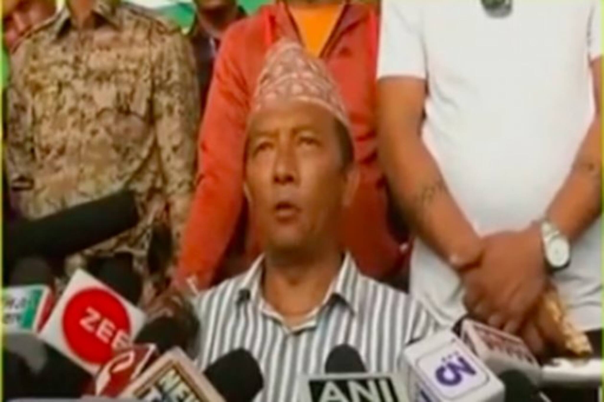 মুকুল রায়ের উপস্থিতিতে আজই বিজেপিতে বিনয় তামাং? কড়া শীতেও পাহাড়ে বাড়ছে উষ্ণতা