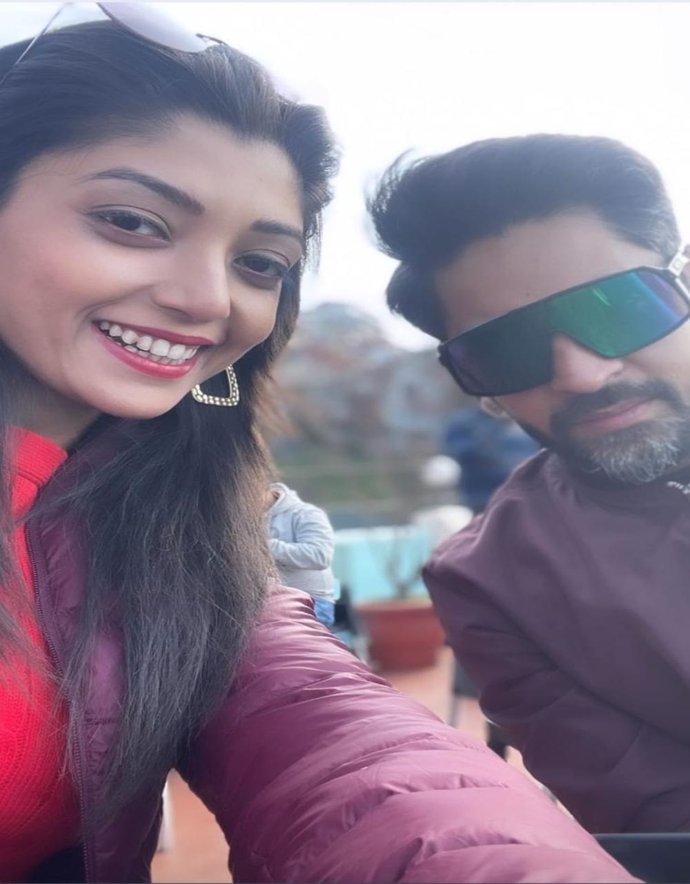 *ব্যস্ত শিডিউল, শহুরে কোলাহল, ক্যামেরার ভিড়, এ সব কিছু পিছনে ফেলে দুজনে হারিয়ে গিয়েছেন পাহাড়ের গোলকধাঁধায়। ছবি: ইনস্টাগ্রাম। *ব্যস্ত শিডিউল, শহুরে কোলাহল, ক্যামেরার ভিড়, এ সব কিছু পিছনে ফেলে দুজনে হারিয়ে গিয়েছেন পাহাড়ের গোলকধাঁধায়। ছবি: ইনস্টাগ্রাম।
