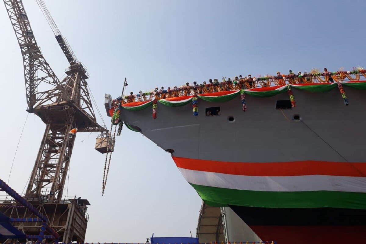 •৬৬৭০টন মাল বহনে সক্ষম৷ দূর থেকে হিট করার ক্ষমতা থাকছে৷ ৩৬০ ডিগ্রি অ্যাঙ্গেল থেকে শত্রুপক্ষকে চিহ্নিত করার সেন্সর রয়েছে৷ দূর ও কাছ থেকে হিট করার মিসাইল রয়েছে৷ Anti সাবমেরিন ডিটেকশন সিস্টেম রয়েছে৷ থাকছে টরপেডো টিউব, হেলিপ্যাড৷ সঙ্গে অ্যাডভান্স CODOG প্রোপালশন সিস্টেম৷ •৬৬৭০টন মাল বহনে সক্ষম৷ দূর থেকে হিট করার ক্ষমতা থাকছে৷ ৩৬০ ডিগ্রি অ্যাঙ্গেল থেকে শত্রুপক্ষকে চিহ্নিত করার সেন্সর রয়েছে৷ দূর ও কাছ থেকে হিট করার মিসাইল রয়েছে৷ Anti সাবমেরিন ডিটেকশন সিস্টেম রয়েছে৷ থাকছে টরপেডো টিউব, হেলিপ্যাড৷ সঙ্গে অ্যাডভান্স CODOG প্রোপালশন সিস্টেম৷