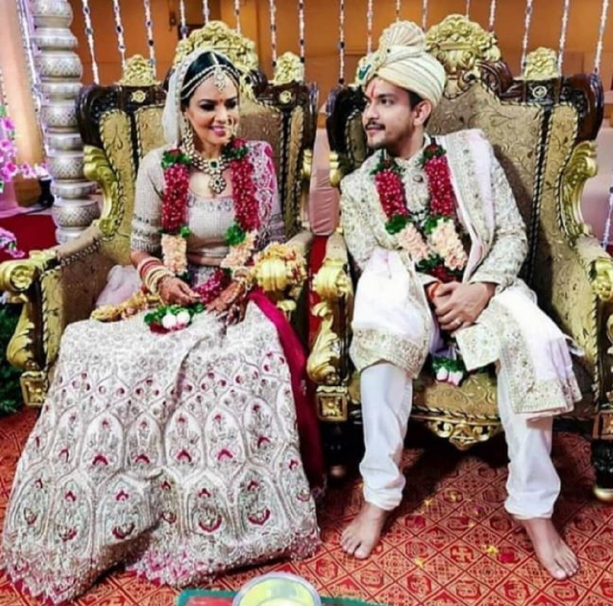 আদিত্য -শ্বেতার বিয়েতে আসা অতিথিরাও দারুণ আনন্দ করেন বিয়েতে৷আদিত্য নেচে গেয়ে পৌঁছন বিয়ের মন্ডপে৷ Photo- Instagram আদিত্য -শ্বেতার বিয়েতে আসা অতিথিরাও দারুণ আনন্দ করেন বিয়েতে৷আদিত্য নেচে গেয়ে পৌঁছন বিয়ের মন্ডপে৷ Photo- Instagram