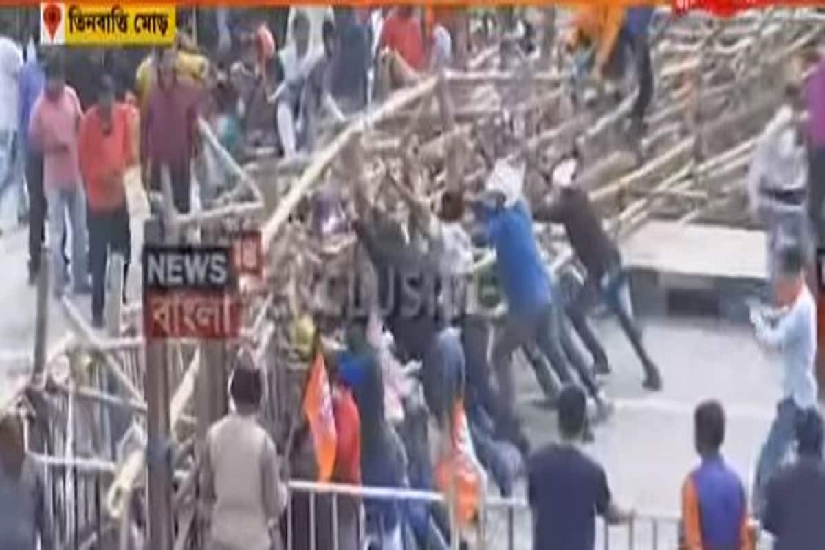 কাছ থেকে শটগানের ছোড়া ছররা গুলিতেই উলেন রায়ের মৃত্যু হয়েছে। পুলিশ শটগান ব্যবহার করে না। শিলিগুড়িতে মৃত বিজেপি কর্মীর মৃত্যুতে ট্যুইট রাজ্য পুলিশের। কাছ থেকে শটগানের ছোড়া ছররা গুলিতেই উলেন রায়ের মৃত্যু হয়েছে। পুলিশ শটগান ব্যবহার করে না। শিলিগুড়িতে মৃত বিজেপি কর্মীর মৃত্যুতে ট্যুইট রাজ্য পুলিশের।