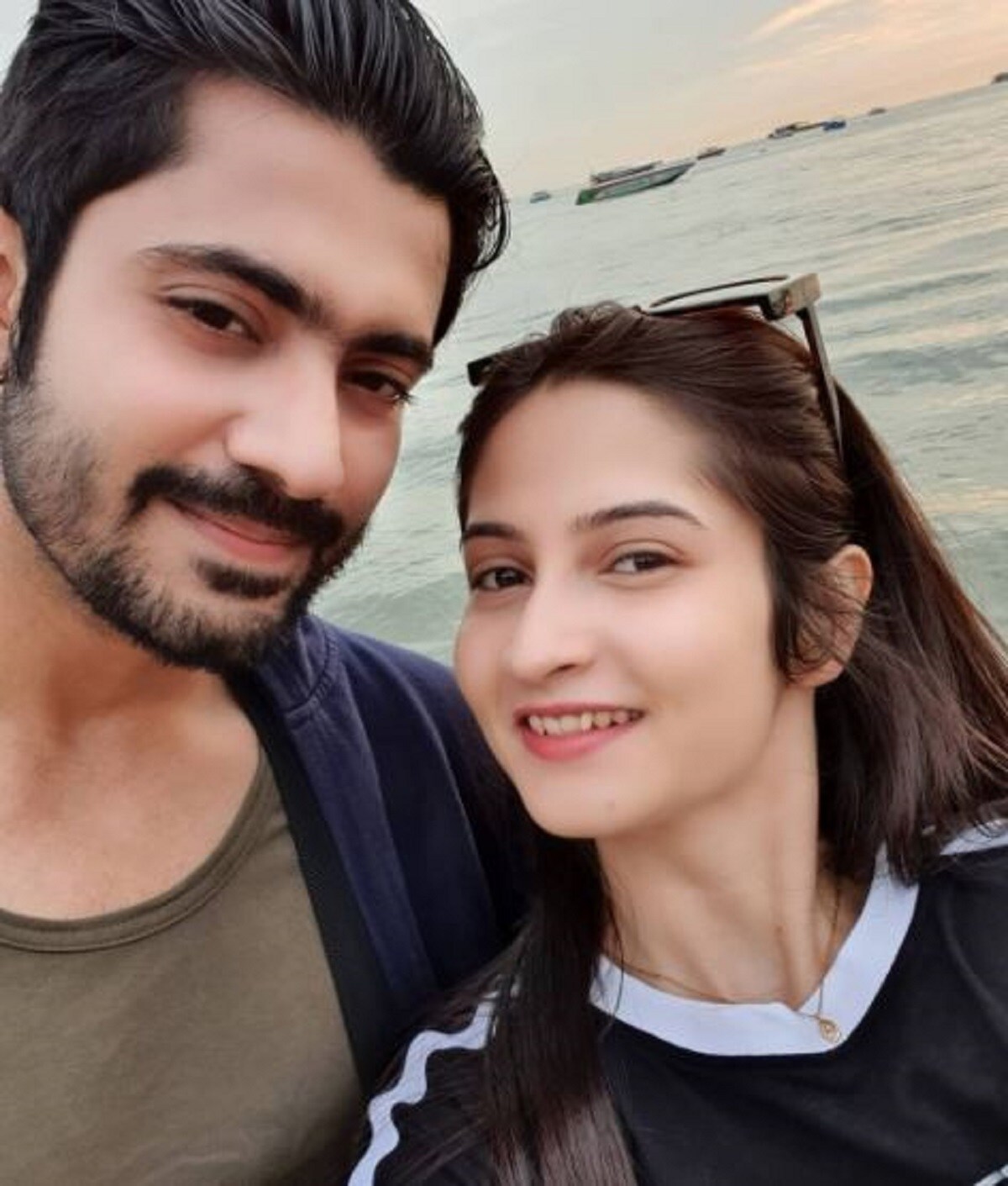 শ্রীমা ও গৌরবের প্রেমও আর গসিপ লেভেলে নেই৷ তাঁরা দুজনেই বেশ চুটিয়ে প্রেম করছেন একসঙ্গে ঘুরেও এসেছেন থাইল্যান্ডে৷ Photo Courtesy- Instagram শ্রীমা ও গৌরবের প্রেমও আর গসিপ লেভেলে নেই৷ তাঁরা দুজনেই বেশ চুটিয়ে প্রেম করছেন একসঙ্গে ঘুরেও এসেছেন থাইল্যান্ডে৷ Photo Courtesy- Instagram