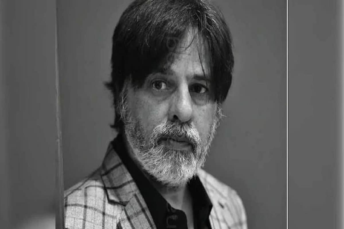 •রাহুল রায়ের শারীরিক অবস্থা কিছুটা স্বাভাবিক হলেই স্টেন্ট বসানোর প্রক্রিয়া শুরু হবে৷ জানিয়েছেন পরিচালক নীতিন কুমার গুপ্তা৷ অভিনেতার চিকিৎসার যাবতীয় খরচের দেখভাল করছেন নীতিনই৷ •রাহুল রায়ের শারীরিক অবস্থা কিছুটা স্বাভাবিক হলেই স্টেন্ট বসানোর প্রক্রিয়া শুরু হবে৷ জানিয়েছেন পরিচালক নীতিন কুমার গুপ্তা৷ অভিনেতার চিকিৎসার যাবতীয় খরচের দেখভাল করছেন নীতিনই৷