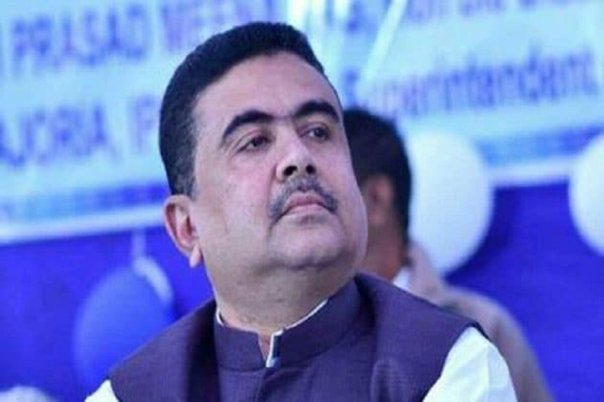 সভার আগেই তিনি খতিয়ে দেখবেন নন্দীগ্রামের পরিস্থিতি। সূত্রের খবর সেখানে দাদার অনুগামী বলে যে দলটি রয়েছে, তাঁদের সঙ্গে কথা বলে রণকৌশল বোঝাবেন শুভেন্দু। সভার আগেই তিনি খতিয়ে দেখবেন নন্দীগ্রামের পরিস্থিতি। সূত্রের খবর সেখানে দাদার অনুগামী বলে যে দলটি রয়েছে, তাঁদের সঙ্গে কথা বলে রণকৌশল বোঝাবেন শুভেন্দু।