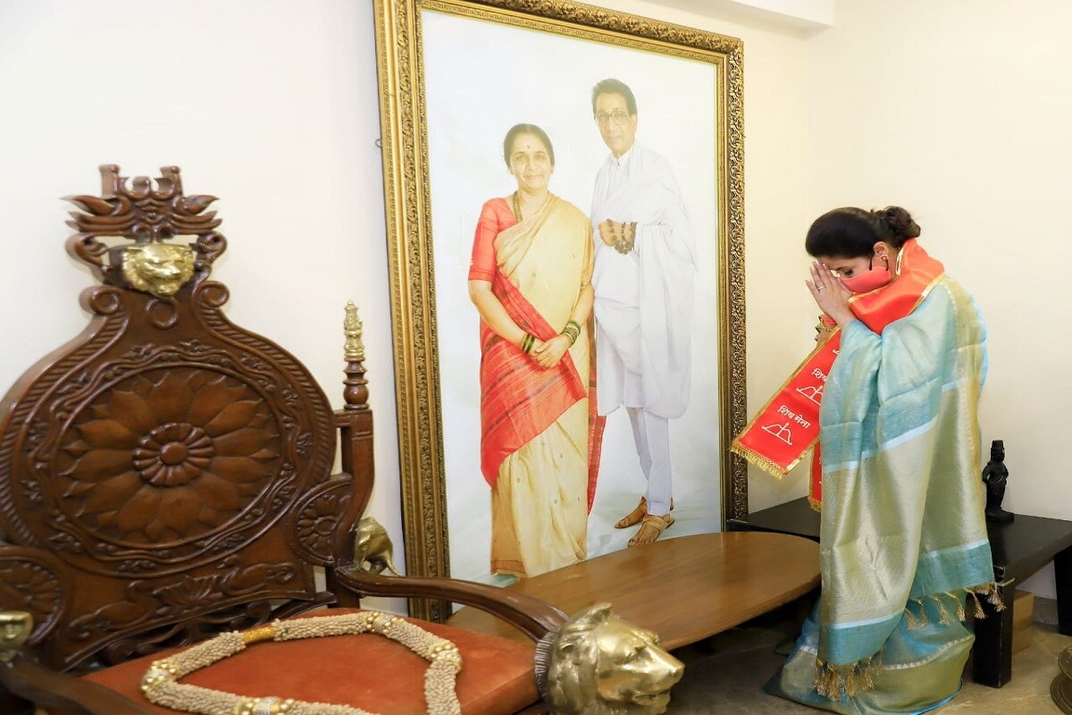 সমস্ত জল্পনার অবসান ঘটিয়ে উদ্ধব ঠাকরের শিবিরেই যোগ দিলেন উর্মিলা মাতন্ডকর ৷ মঙ্গলবার সকালেই আনুষ্ঠানিকভাবে শিবসেনায় যোগদান সম্পন্ন হয় এই বলিউড অভিনেত্রীর ৷ সমস্ত জল্পনার অবসান ঘটিয়ে উদ্ধব ঠাকরের শিবিরেই যোগ দিলেন উর্মিলা মাতন্ডকর ৷ মঙ্গলবার সকালেই আনুষ্ঠানিকভাবে শিবসেনায় যোগদান সম্পন্ন হয় এই বলিউড অভিনেত্রীর ৷