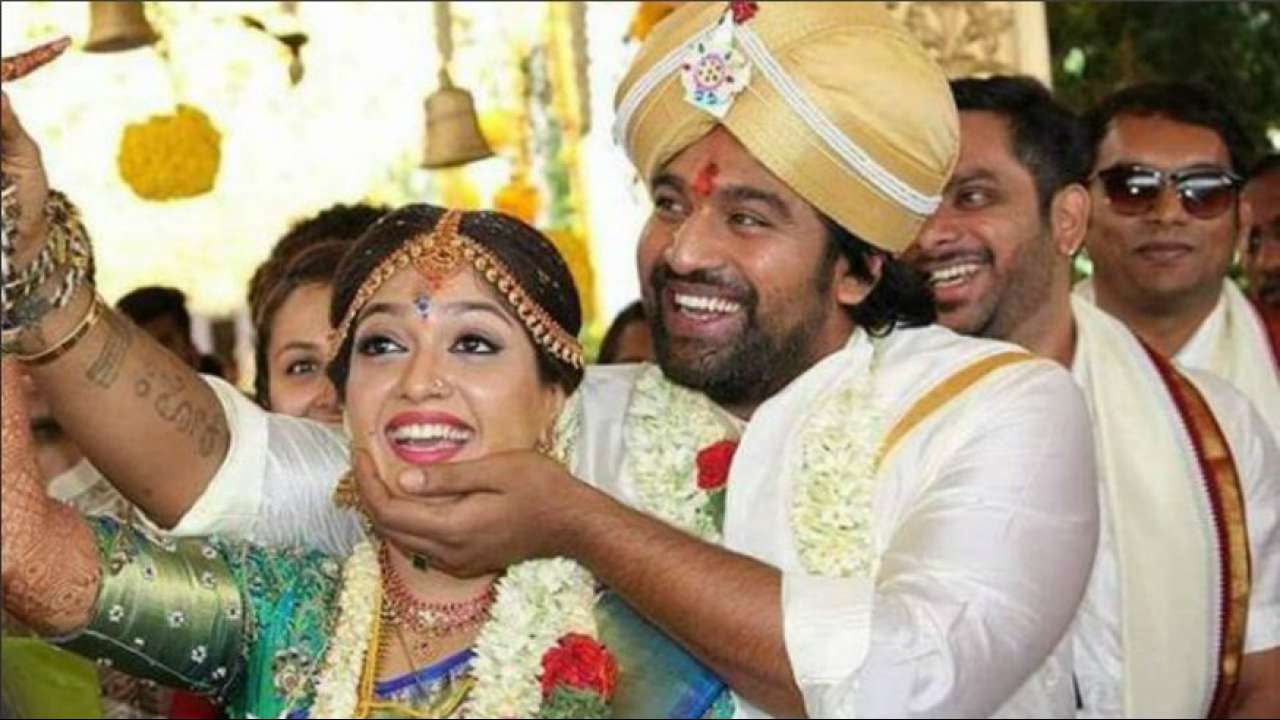 মেঘনা লেখেন, '' আমার মা, বাবা আমি ও আমার ছেলে কোভিড পজিটিভ। চিরু ও আমার ফ্যানেদের বলব, চিন্তা না করতে। আমাদের চিকিৎসা চলছে, সুস্থ হয়ে উঠছি। জুনিয়র সি-ও এক্কেবারে ভাল আছে, আমাকে সারাক্ষণ ব্যস্ত রাখছে। আমরা সপরিবারে কোভিডের বিরুদ্ধে লড়াই করব, ঠিক জিতে যাব।'' মেঘনা লেখেন, '' আমার মা, বাবা আমি ও আমার ছেলে কোভিড পজিটিভ। চিরু ও আমার ফ্যানেদের বলব, চিন্তা না করতে। আমাদের চিকিৎসা চলছে, সুস্থ হয়ে উঠছি। জুনিয়র সি-ও এক্কেবারে ভাল আছে, আমাকে সারাক্ষণ ব্যস্ত রাখছে। আমরা সপরিবারে কোভিডের বিরুদ্ধে লড়াই করব, ঠিক জিতে যাব।''