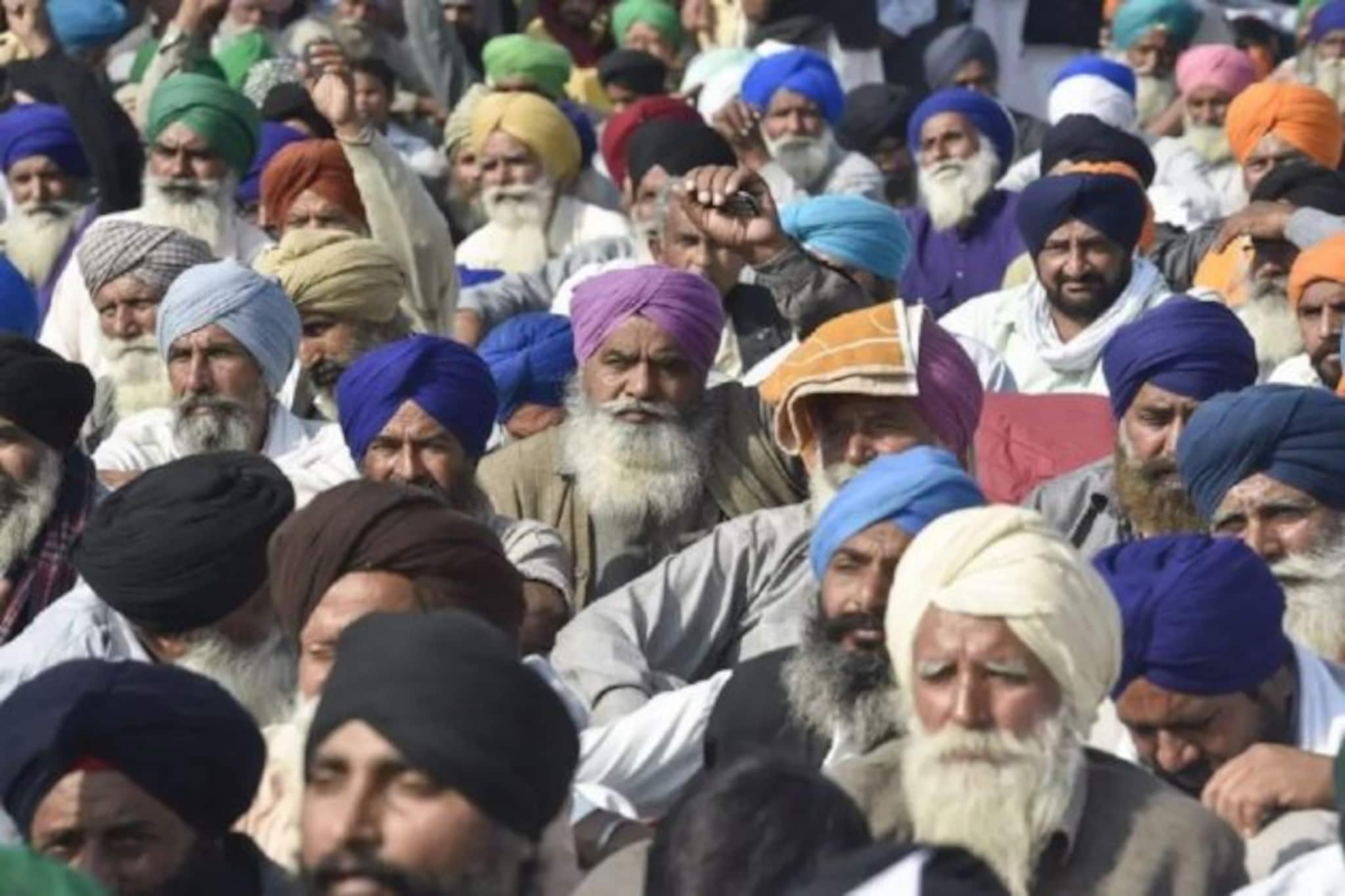 কৃষকদের ডাকা ভারত বনধে জনজীবন বিঘ্নিত হল কিছু রাজ্যে, দেখে নিন রাজ্যেগুলির ছবি