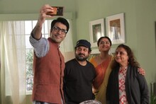 শিবপ্রসাদ মুখোপাধ্যায় ও নন্দিতা রায়ের পরিচালনায় বিজ্ঞাপনে অভিনয় আবিরের !
