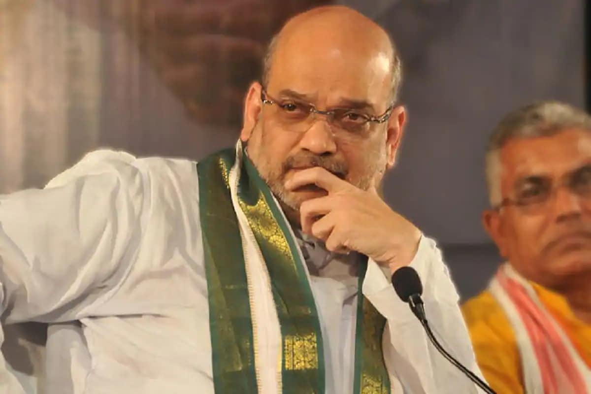 অমিত শাহের এবারের দুদিনের বঙ্গসফর কর্মসূচিতে ঠাসা। শুক্রবার রাত ১১টার সময় সেনাবাহিনীর বিশেষ বিমানে দমদম বিমানবন্দরে নামবেন শাহ। রাত কাটাবেন রাজারহাটের এক পাঁচতারা হোটেলে। অমিত শাহের এবারের দুদিনের বঙ্গসফর কর্মসূচিতে ঠাসা। শুক্রবার রাত ১১টার সময় সেনাবাহিনীর বিশেষ বিমানে দমদম বিমানবন্দরে নামবেন শাহ। রাত কাটাবেন রাজারহাটের এক পাঁচতারা হোটেলে।