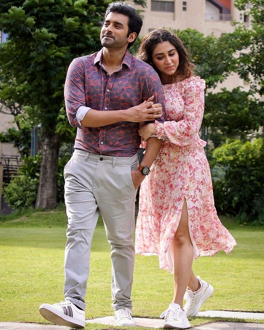 *প্রসঙ্গত, দীর্ঘ প্রায় দশ বছর ধরেই প্রেমের বন্ধনে নিজেদের বেঁধেছেন অঙ্কুশ ও ঐন্দ্রিলা৷ সামনেই বিয়ে ৷ নতুন গাড়ি কিনেছেন, নতুন ফ্ল্যাটও৷ সব মিলিয়ে চুটিয়ে সংসার করার জন্য একেবারে তৈরি এই জুটি। ছবি: ইনস্টাগ্রাম। *প্রসঙ্গত, দীর্ঘ প্রায় দশ বছর ধরেই প্রেমের বন্ধনে নিজেদের বেঁধেছেন অঙ্কুশ ও ঐন্দ্রিলা৷ সামনেই বিয়ে ৷ নতুন গাড়ি কিনেছেন, নতুন ফ্ল্যাটও৷ সব মিলিয়ে চুটিয়ে সংসার করার জন্য একেবারে তৈরি এই জুটি। ছবি: ইনস্টাগ্রাম।