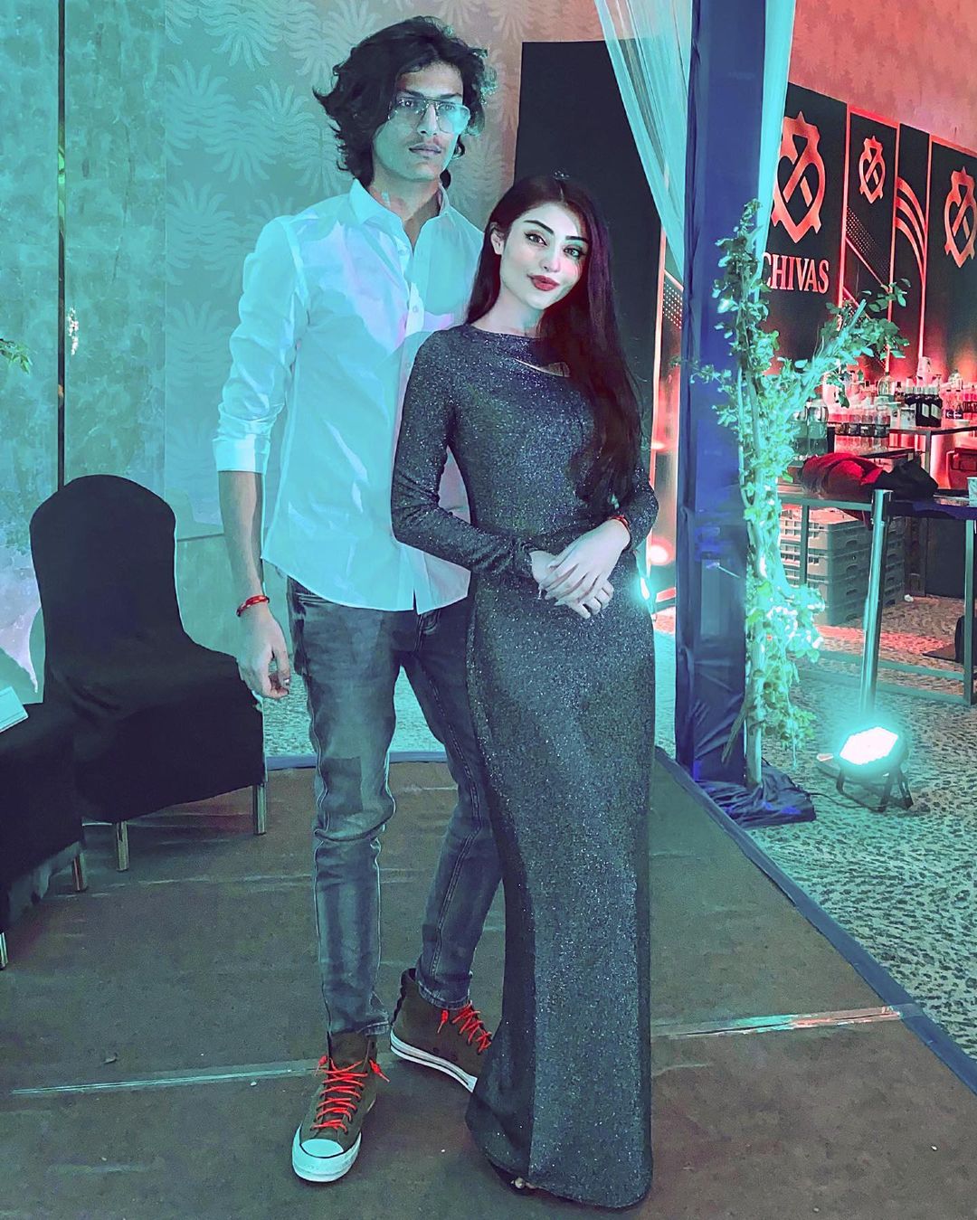 • এ বছরের প্রথম দিন অভিমুন্য আর দামিনী দু’জনেই নিজেদের ইনস্টাগ্রাম অ্যাকাউন্টে একই ছবি পোস্ট করে সম্পর্কের কথা জানান । আর এরপরেই শুরু হয়ে যায় তা নিয়ে চর্চা । ছবি: ইনস্টাগ্রাম। • এ বছরের প্রথম দিন অভিমুন্য আর দামিনী দু’জনেই নিজেদের ইনস্টাগ্রাম অ্যাকাউন্টে একই ছবি পোস্ট করে সম্পর্কের কথা জানান । আর এরপরেই শুরু হয়ে যায় তা নিয়ে চর্চা । ছবি: ইনস্টাগ্রাম।