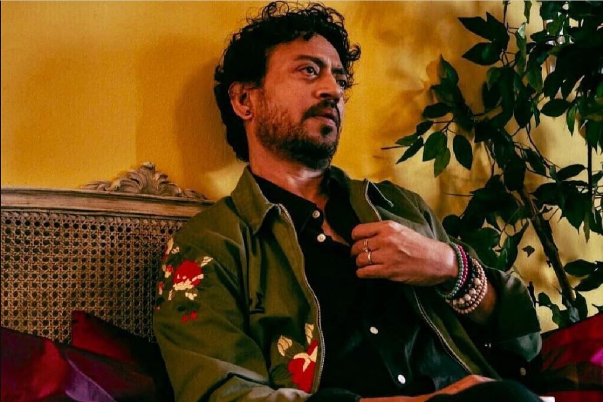 এই ছবির প্রচারেই একদিন কপিল শর্মার শোতে এসেছিলেন তাঁরা। সেখানে এক ভক্ত ইরফানকে প্রশ্ন করেন, এই ছবির প্রচারেই একদিন কপিল শর্মার শোতে এসেছিলেন তাঁরা। সেখানে এক ভক্ত ইরফানকে প্রশ্ন করেন,