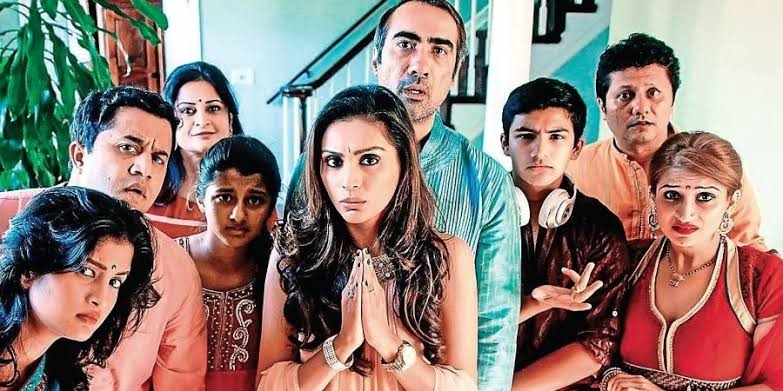 • রণবীর আরও বললেন, 'দেখুন ওয়েবের গ্রোথ হতই, লকডাউনের জন্য বিষয়টা এগিয়ে এসেছে। আসতে আসতে শুরু হয়েছিল, ওয়েবে কাজ। করোনায় সকলে বাড়িতে বন্দি হয়ে যাওয়ায় স্পিড আপ করলো ব্যাপারটা। আমারই দেখুন না, অনেকগুলো কাজ একসঙ্গে ডিজিটালি রিলিজ করলো। সিনেমা বানানো, সিনেমা হল বন্ধ হয়ে যাওয়ায় পর পর ওয়েবে মুক্তি পেল। টিভি, বড় পর্দা, OTT সবকিছু একসঙ্গে থাকবে, কো একজিজট করবে।' • রণবীর আরও বললেন, 'দেখুন ওয়েবের গ্রোথ হতই, লকডাউনের জন্য বিষয়টা এগিয়ে এসেছে। আসতে আসতে শুরু হয়েছিল, ওয়েবে কাজ। করোনায় সকলে বাড়িতে বন্দি হয়ে যাওয়ায় স্পিড আপ করলো ব্যাপারটা। আমারই দেখুন না, অনেকগুলো কাজ একসঙ্গে ডিজিটালি রিলিজ করলো। সিনেমা বানানো, সিনেমা হল বন্ধ হয়ে যাওয়ায় পর পর ওয়েবে মুক্তি পেল। টিভি, বড় পর্দা, OTT সবকিছু একসঙ্গে থাকবে, কো একজিজট করবে।'