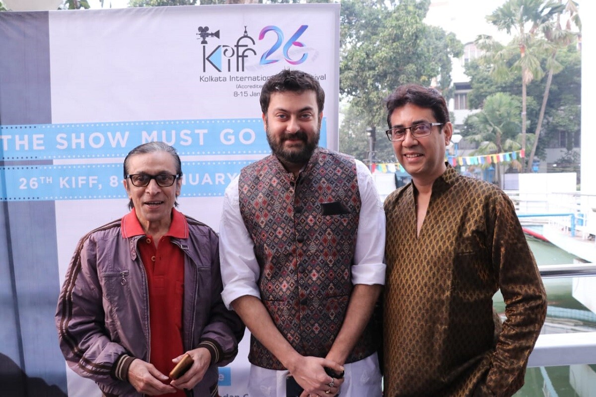 ভানু বন্দ্যোপাধ্যায়কে ঘিরে অনুষ্ঠানে উপস্থিত ছিলেন পরিচালক সুদেষ্ণা রায়, প্রেমেন্দ্র বিকাশ চাকি, হরনাথ চক্রবর্তী, অভিনেতা শুভাশিস মুখোপাধ্যায়, সাহেব চট্টোপাধ্যায়, সৈকত মিত্র সহ বিশিষ্টরা। ভানু বন্দ্যোপাধ্যায়কে ঘিরে অনুষ্ঠানে উপস্থিত ছিলেন পরিচালক সুদেষ্ণা রায়, প্রেমেন্দ্র বিকাশ চাকি, হরনাথ চক্রবর্তী, অভিনেতা শুভাশিস মুখোপাধ্যায়, সাহেব চট্টোপাধ্যায়, সৈকত মিত্র সহ বিশিষ্টরা।