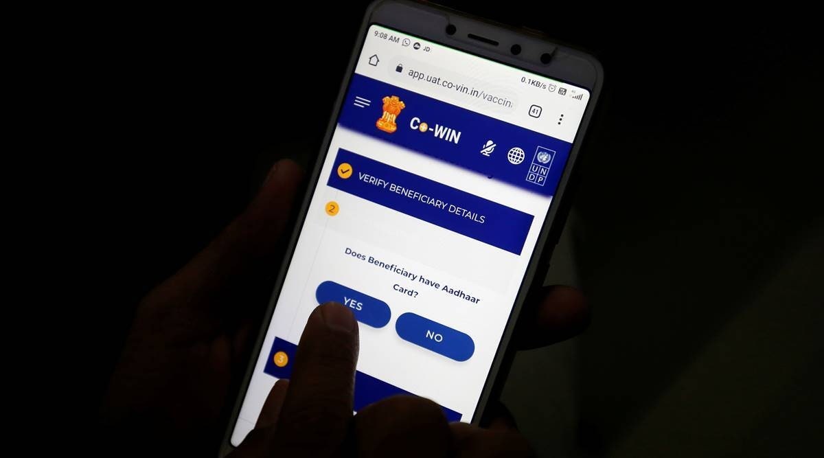  এক্ষেত্রে Co-Win অ্যাপের ভ্যাকসিনেশন মডিউল উপভোক্তার যাবতীয় তথ্য পরীক্ষা-নিরীক্ষা করবে এবং ভ্যাকসিন স্টেটাস আপডেট করার কাজ করবে। এবার সংশ্লিষ্ট উপভোক্তা অর্থাৎ ভ্যাকসিন গ্রাহকের মোবাইলে একটি SMS পাঠাবে Co-Win অ্যাপের বেনিফিসিয়ারি অ্যাকনলেজমেন্ট মডিউল। এই মডিউলের মাধ্যমেই পাওয়া যাবে একটি QR কোড ভিত্তিক সার্টিফিকেট। অন্য দিকে সময়ের সঙ্গে সঙ্গে আপডেট হতে থাকবে Co-WIN রিপোর্ট মডিউল। ভ্যাকসিনেশনের সেশন, কতজন ভ্যাকসিন পেয়েছেন, কতজন এখনও পর্যন্ত ভ্যাকসিন পাননি, সমস্ত কিছুর বিস্তারিত তথ্য পাওয়া যাবে।