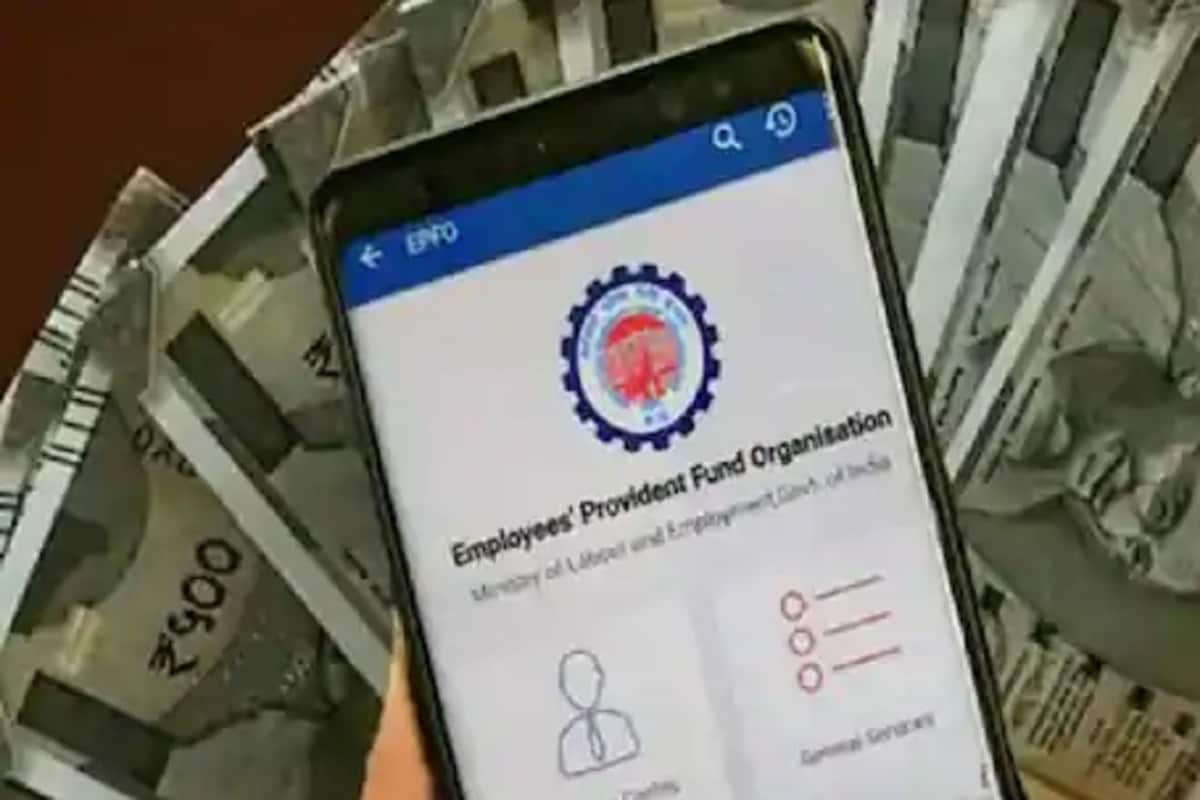 প্রথমে ইউএএন নম্বর এবং পাসওয়ার্ড দিয়ে ইপিএফ অ্যাকাউন্টে লগ ইন করতে হবে৷ এর পর অনলাইন সার্ভিসে গিয়ে Claim (Form 31, 19 & 10C) অপশনটি সিলেক্ট করুন৷ প্রথমে ইউএএন নম্বর এবং পাসওয়ার্ড দিয়ে ইপিএফ অ্যাকাউন্টে লগ ইন করতে হবে৷ এর পর অনলাইন সার্ভিসে গিয়ে Claim (Form 31, 19 & 10C) অপশনটি সিলেক্ট করুন৷