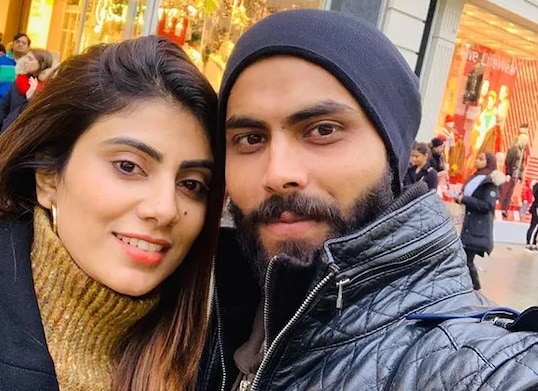 ২০১৬ সালে রিভাবা বিবাহবন্ধনে আবদ্ধ হন রবীন্দ্র জাদেজার সঙ্গে। তাদের একটি কন্যা সন্তানও রয়েছে। জামনগরে রবীন্দ্র জাদেজার রেস্তোরাঁর দেখাশোনাও করেন তিনি। ২০১৬ সালে রিভাবা বিবাহবন্ধনে আবদ্ধ হন রবীন্দ্র জাদেজার সঙ্গে। তাদের একটি কন্যা সন্তানও রয়েছে। জামনগরে রবীন্দ্র জাদেজার রেস্তোরাঁর দেখাশোনাও করেন তিনি।