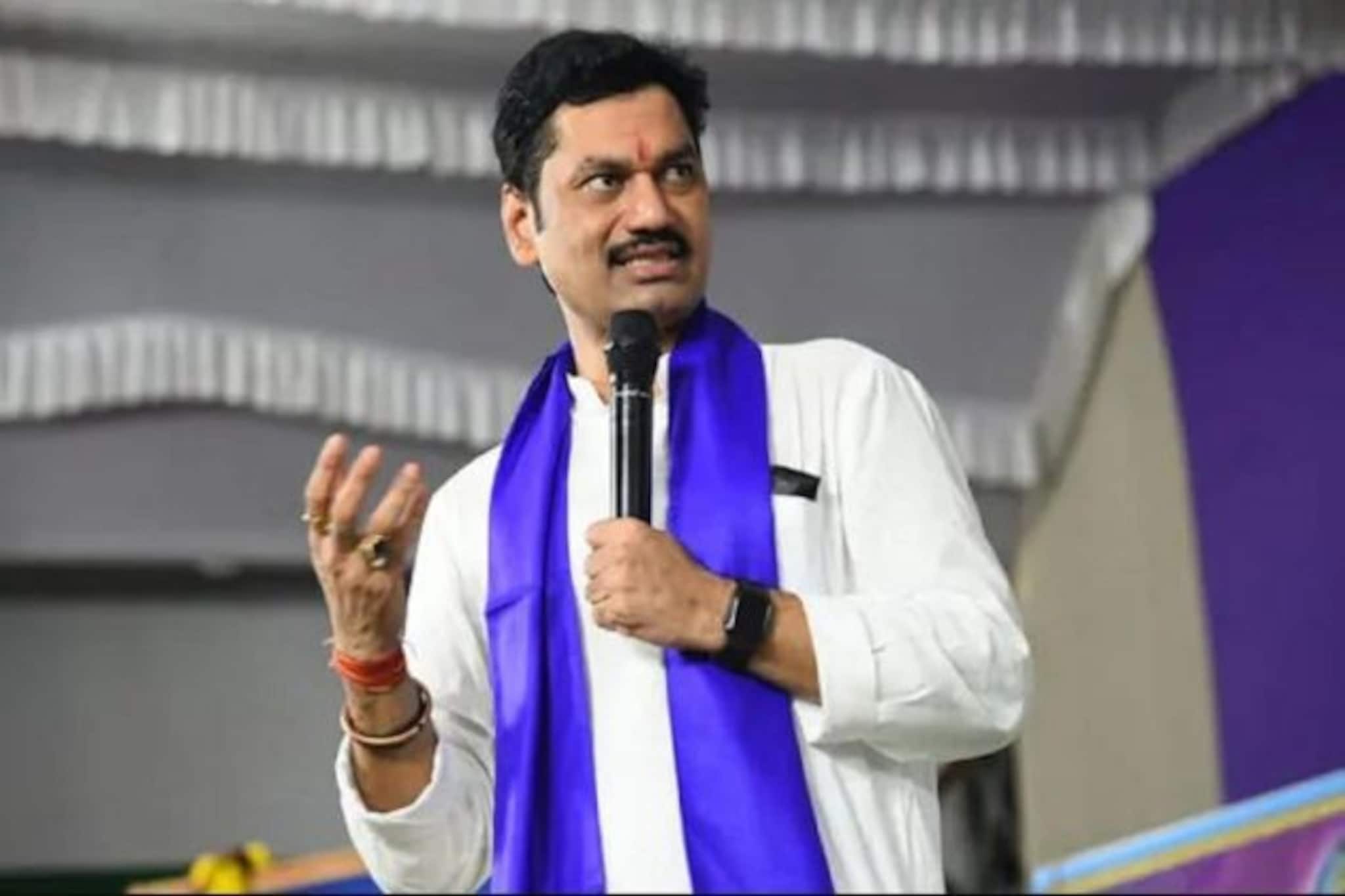 মহারাষ্ট্রের মন্ত্রীর বিরুদ্ধে ধর্ষণের অভিযোগ, মানতে নারাজ মন্ত্রী