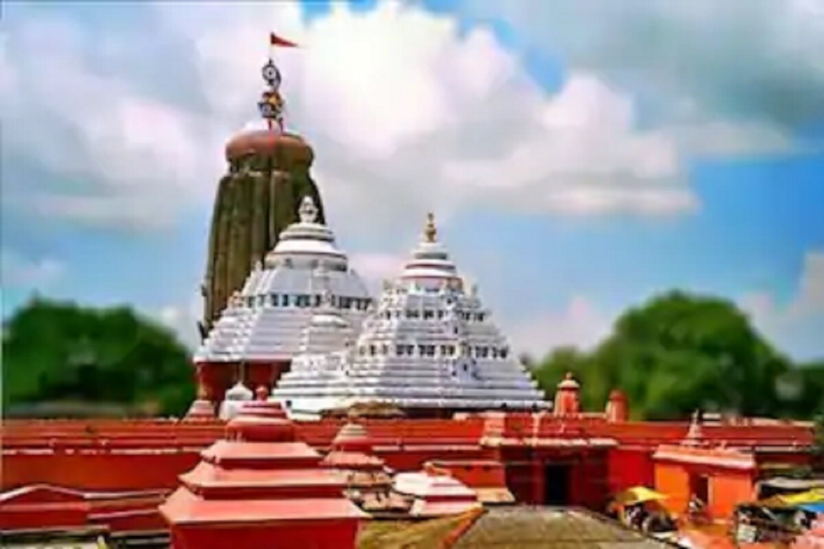 এবার সাধারণ ভক্তদের জন্য খুলে গেল পুরীর মন্দিরের দরজা। প্রায় নয় মাস বন্ধ থাকার পর অবশেষে অবারিত দ্বার ভিনরাজ্যের ভক্তদের জন্য। যদিও থাকছে কিছু বিধিনিষেও। এবার সাধারণ ভক্তদের জন্য খুলে গেল পুরীর মন্দিরের দরজা। প্রায় নয় মাস বন্ধ থাকার পর অবশেষে অবারিত দ্বার ভিনরাজ্যের ভক্তদের জন্য। যদিও থাকছে কিছু বিধিনিষেও।