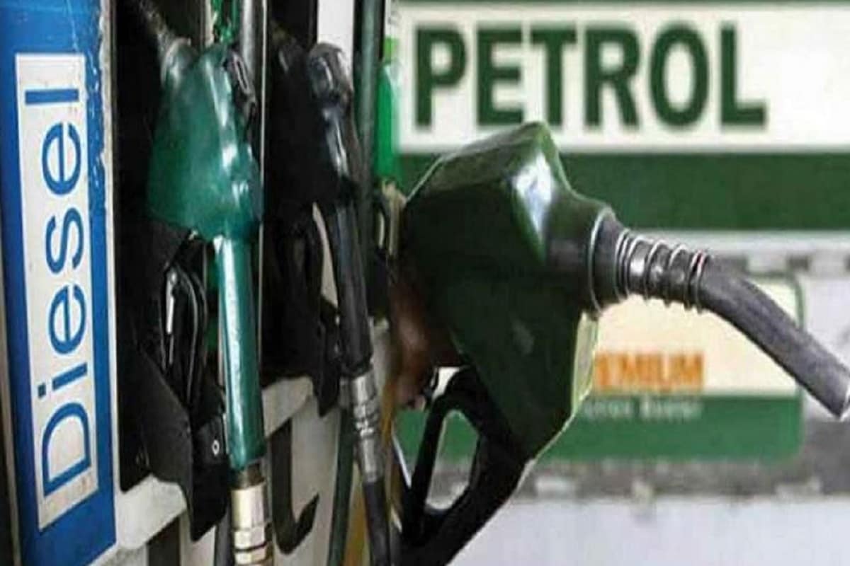 দেশের তিনটি অয়েল মার্কেটিং সংস্থা HPCL, BPCL ও IOC সকাল ৬টায় পেট্রোল ও ডিজেলের দাম জারি করে থাকে ৷ পেট্রোল ও ডিজেলের রেট আপনি এসএমএস-এর মাধ্যমেও জানতে পারবেন ৷ ইন্ডিয়ান অয়েলের গ্রাহকরা RSP লিখে 9224992249 নম্বরে, বিপিসিএল গ্রাহকরা RSP লিখে 9223112222 নম্বরে মেসেজ পাঠিয়ে দাম জানতে পারবেন ৷ এইচপিসিএল গ্রাহকরা HPPrice লিখে 9222201122 মেসেজ পাঠিয়ে তেলের দাম জানতে পারবেন ৷ দেশের তিনটি অয়েল মার্কেটিং সংস্থা HPCL, BPCL ও IOC সকাল ৬টায় পেট্রোল ও ডিজেলের দাম জারি করে থাকে ৷ পেট্রোল ও ডিজেলের রেট আপনি এসএমএস-এর মাধ্যমেও জানতে পারবেন ৷ ইন্ডিয়ান অয়েলের গ্রাহকরা RSP লিখে 9224992249 নম্বরে, বিপিসিএল গ্রাহকরা RSP লিখে 9223112222 নম্বরে মেসেজ পাঠিয়ে দাম জানতে পারবেন ৷ এইচপিসিএল গ্রাহকরা HPPrice লিখে 9222201122 মেসেজ পাঠিয়ে তেলের দাম জানতে পারবেন ৷