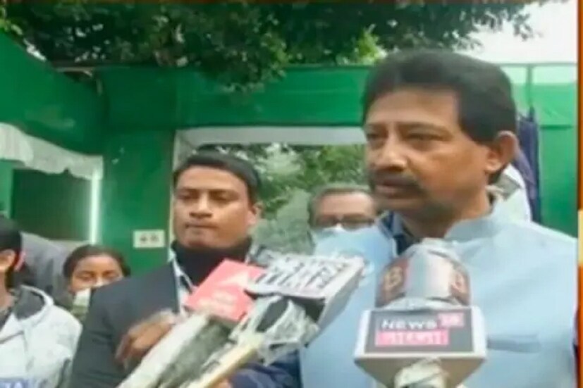   দলের প্রতি আনুগত্য- দল যখন যে দায়িত্ব দিয়েছে আমি নিষ্ঠার সাথে পালন করেছি। দলীয় কার্যালয়ে যখন বসতে বলল, আমি ঘন্টার পর ঘন্টা বসেছি। প্রত্যেকের কথা মনোযোগ দিয়ে শুনেছি। যখন যা দায়িত্ব দিয়েছে নিষ্ঠার সাথে করেছি। আমার চেষ্টায় ত্রুটি ছিল না।